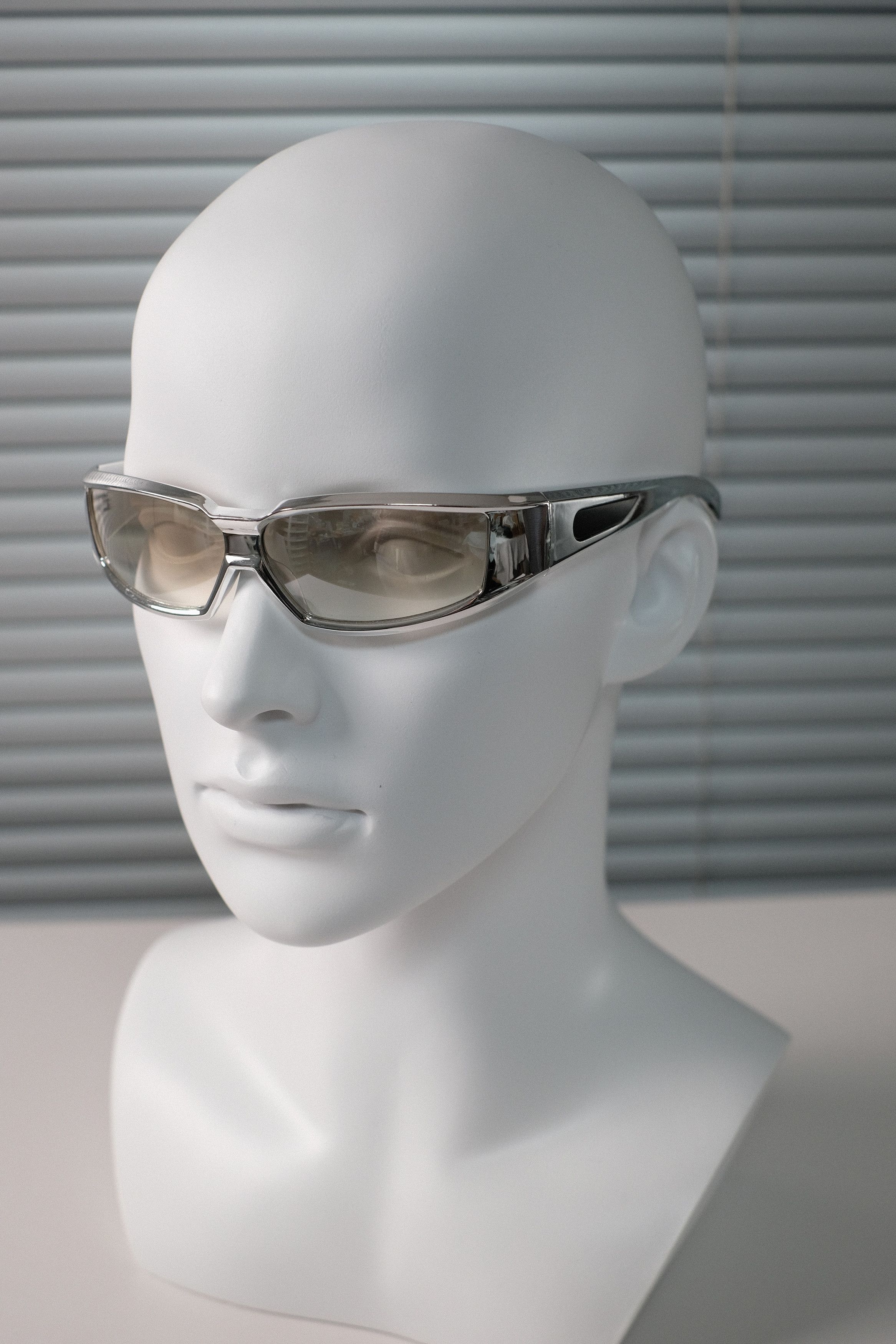 Japanese Brand Vtg Vintage Y2k Futuristic Rectangle Sunglasses Unisex OS Size ONE SIZE - 1 Thumbnail