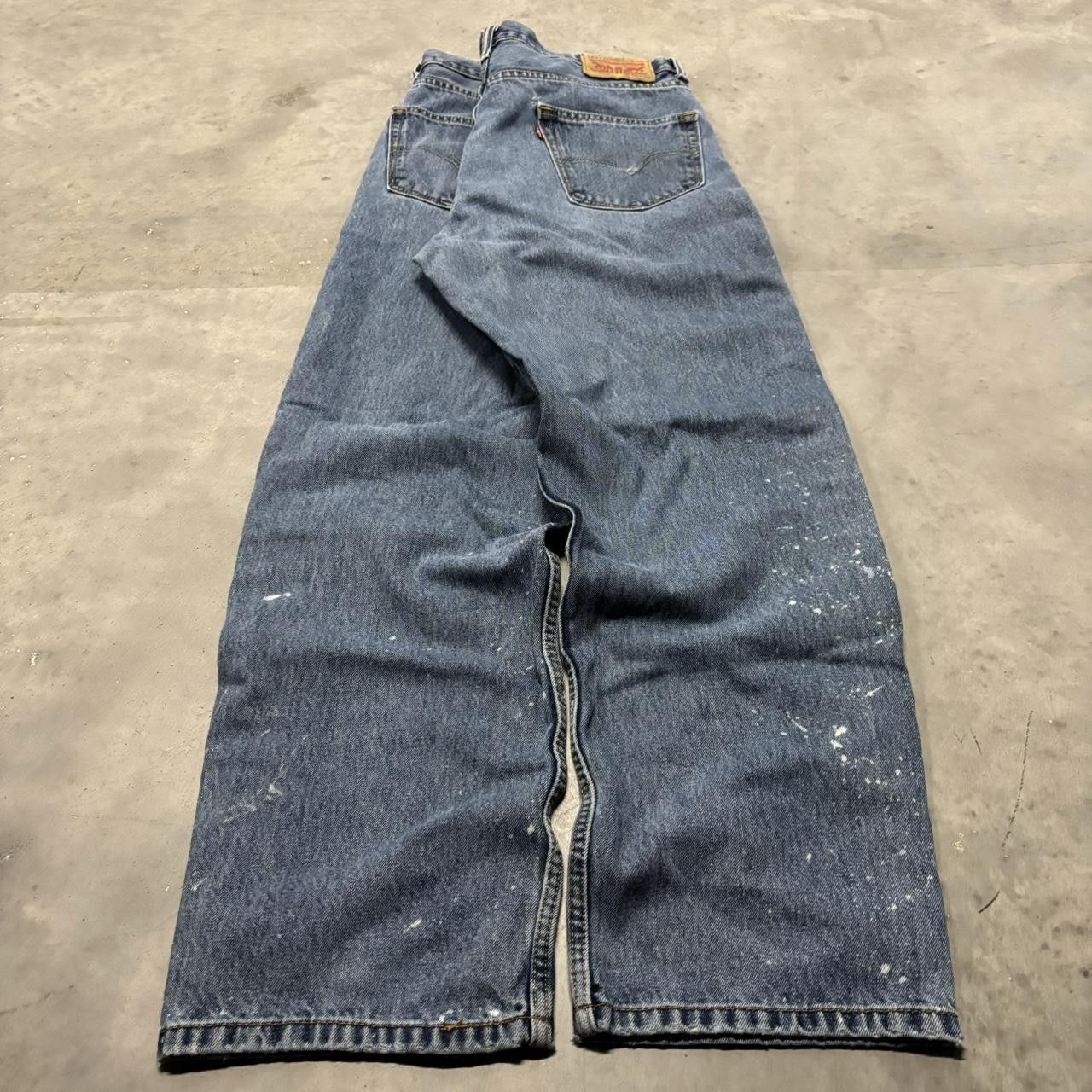 Levi's × Vintage Crazy Vintage Y2K/2000s Levis Medium Wash Essential Denim Jeans! Size US 34 / EU 50 - 4 Thumbnail