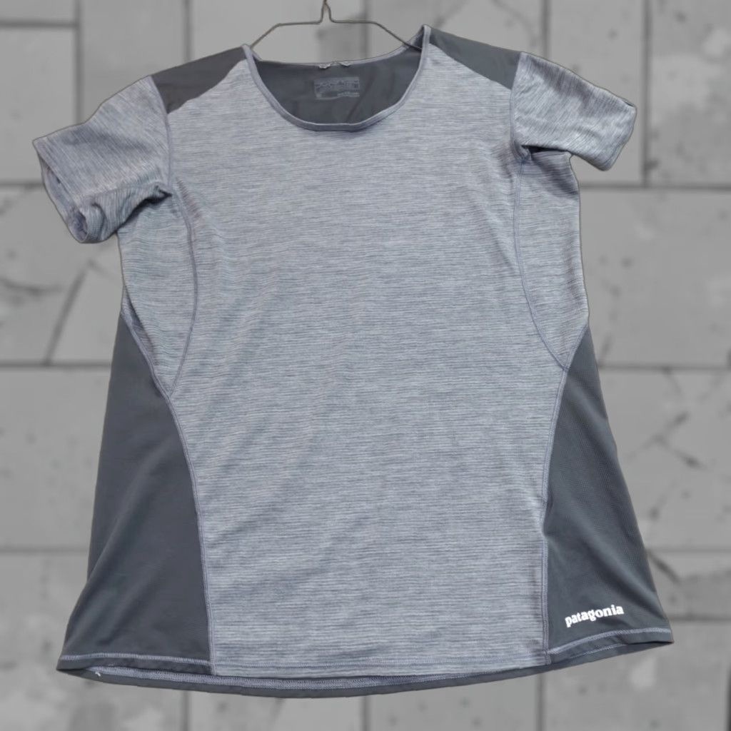Patagonia Patagonia Capilene Womens Shirt M Gray Solid Airchaser Crew Neck Short Sleeve T-Shirt Casual Outdoor Basic Womens Size M / US 6-8 / IT 42-44 - 1 Thumbnail