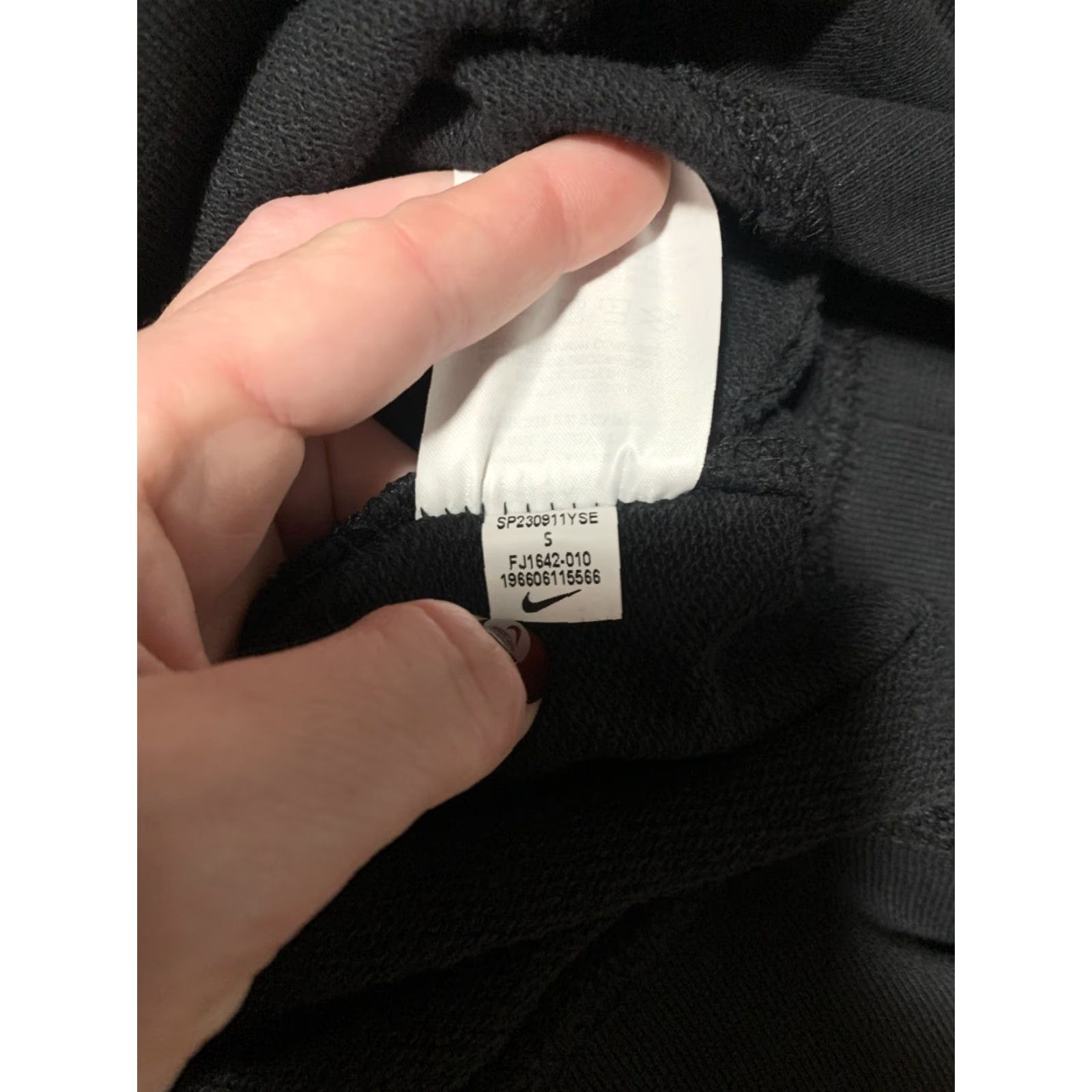 Nike Nike Mens Sweatshirt Black Ambassadors Club Embroidered Small NWT Sports 90s City Mens Size US S / EU 44-46 / 1 - 5 Thumbnail