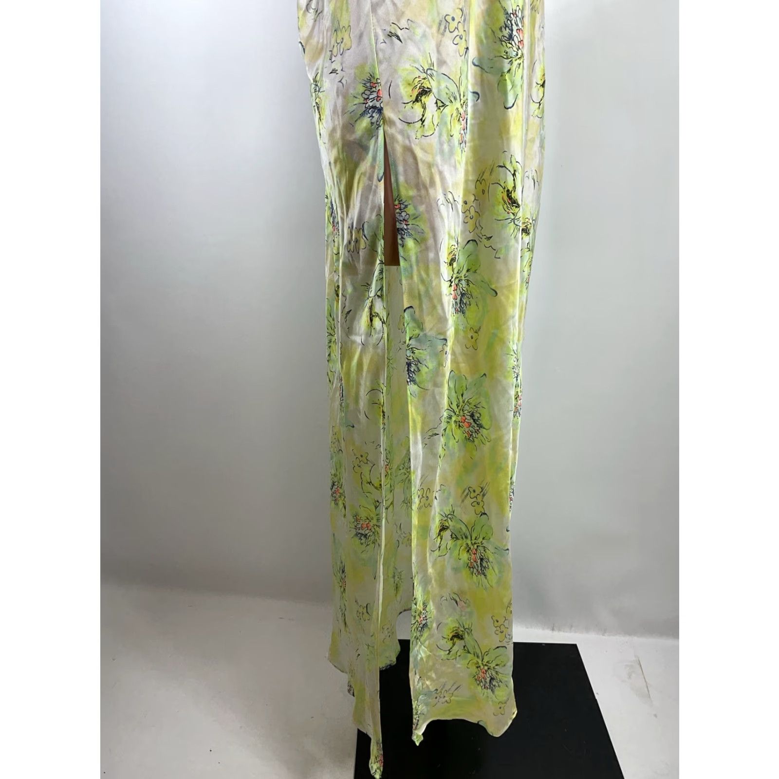 VINTAGE Victoria's Secret Fantasy Island Designer Collection Silk Lace Nightgown Gown
