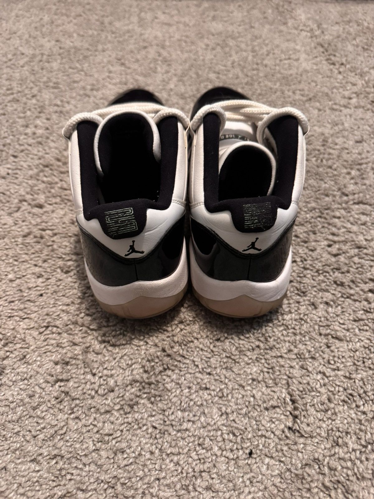 Jordan Brand Jordan 11 Retro Low Emerald Size US 11.5 / EU 44-45 - 12 Thumbnail