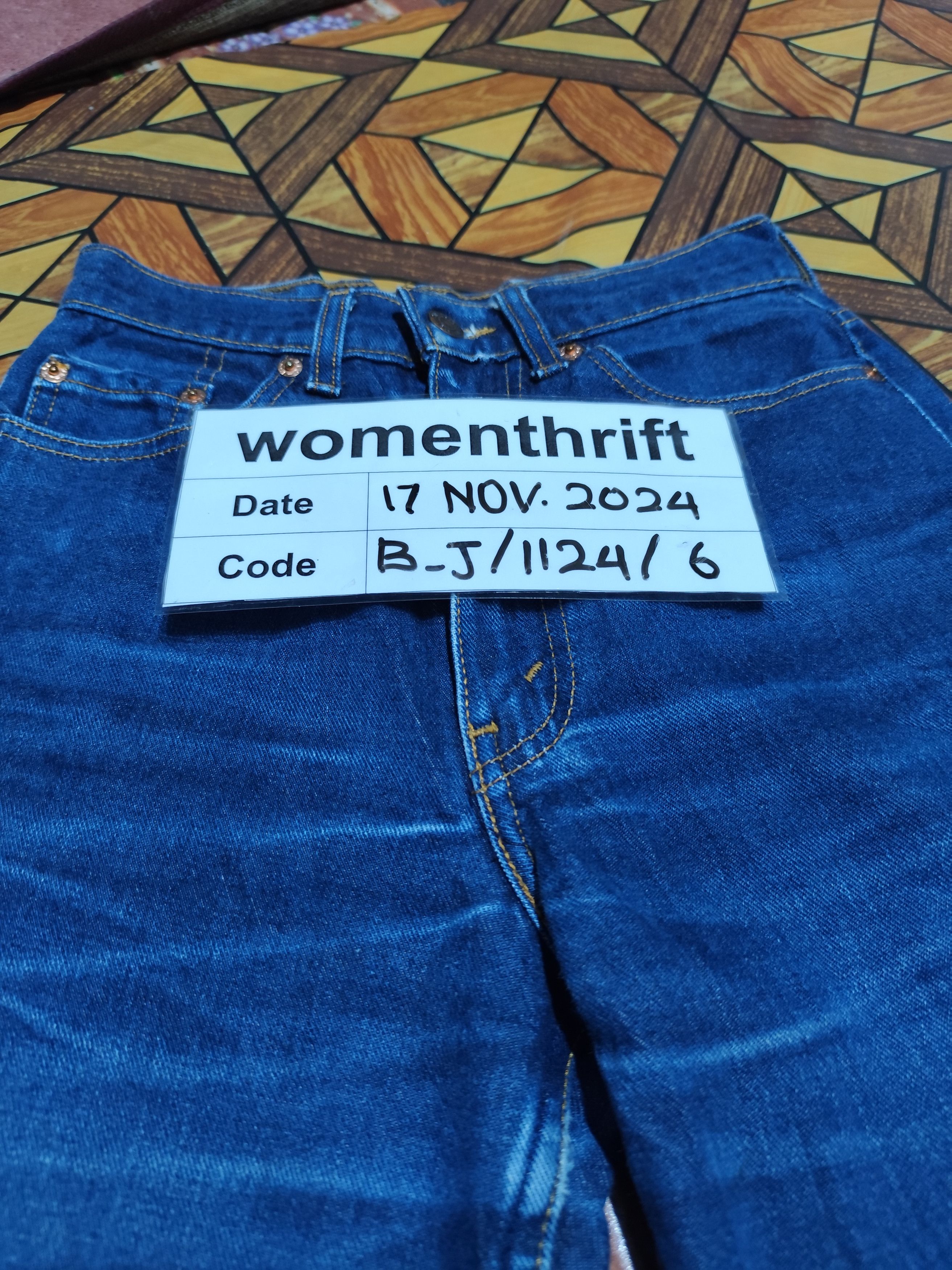 Levi's × Levi's Vintage Clothing × Vintage Vintage Levi's 517 Flare Bootcut Denim B_J/1124/6 Size 25" / US 0 / IT 36 - 20 Thumbnail