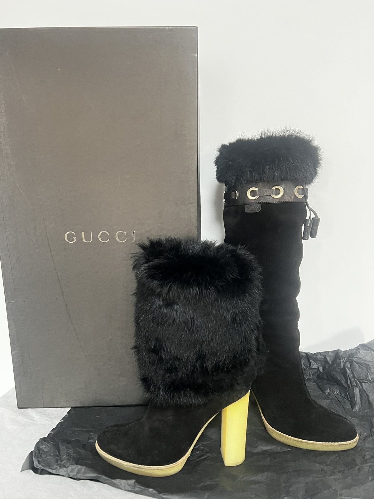 Gucci black leather boots 36 fur