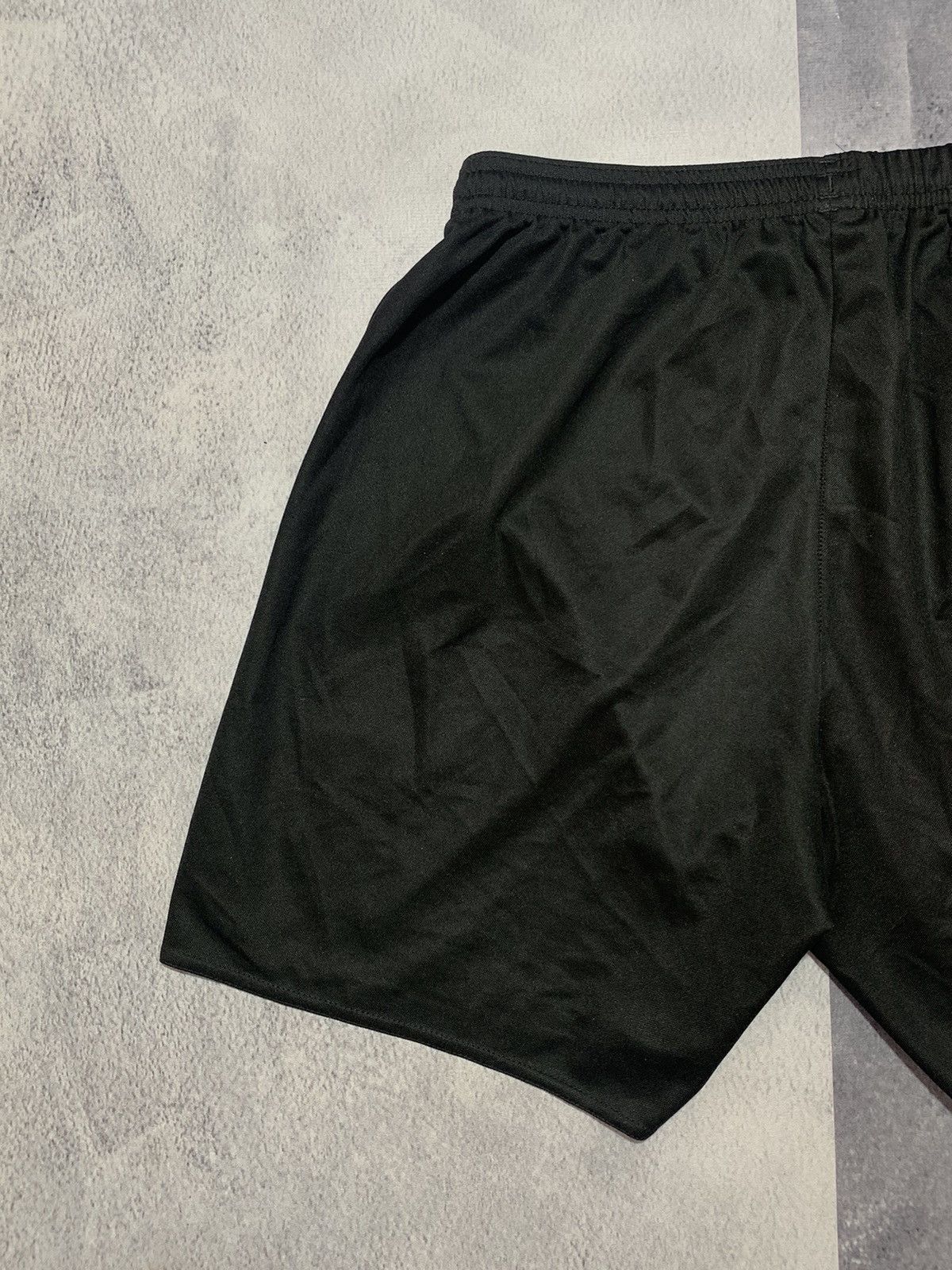 Adidas × Vintage Vintage Adidas shorts streetwear Y2K casual style size M Size US 32 / EU 48 - 7 Thumbnail