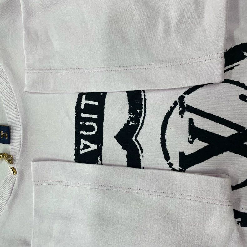 Louis Vuitton Louis Vuitton Purple chest big logo short sleeve Size XS / US 0-2 / IT 36-38 - 4 Thumbnail