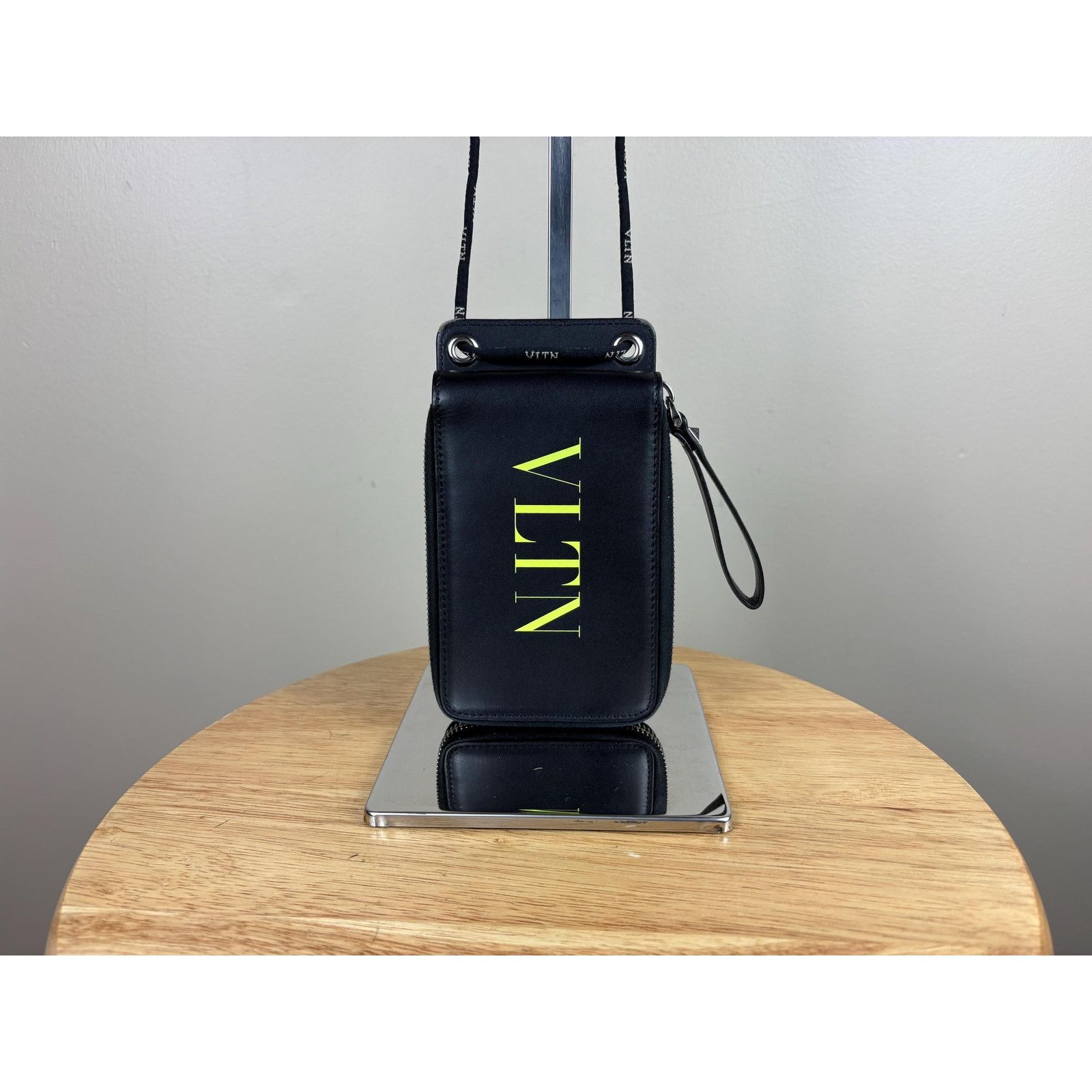Valentino Authentic Valentino Black Leather Bifold Wallet with Strap Size ONE SIZE - 1 Thumbnail