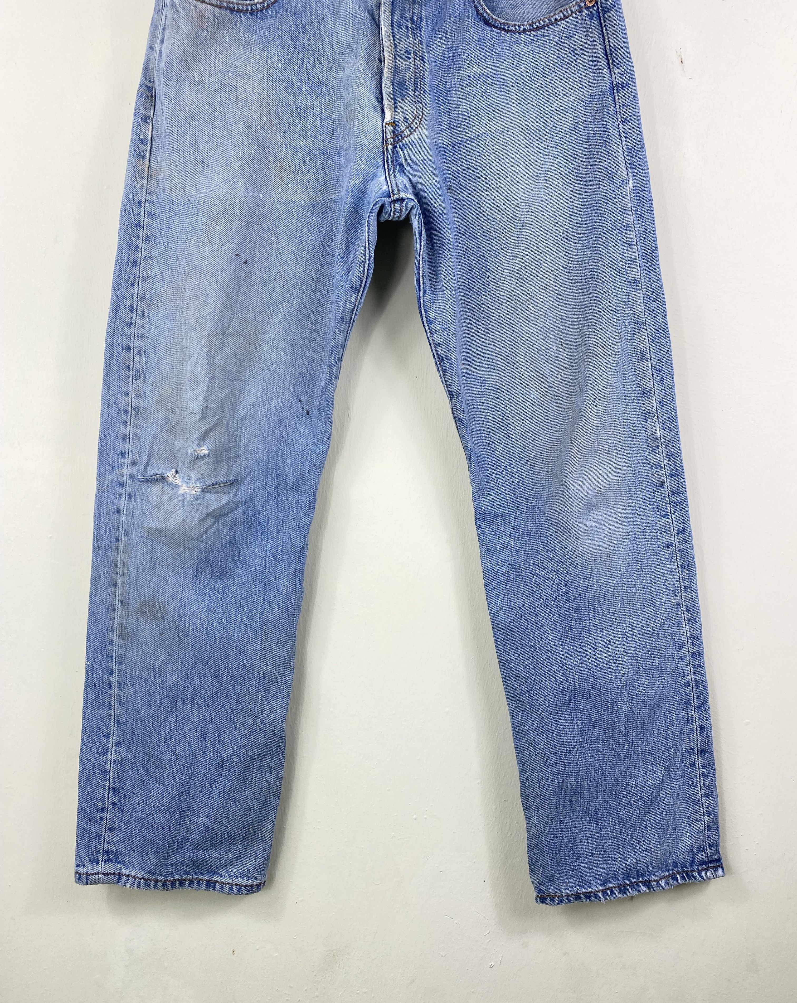 Levi's Vintage Clothing Vintage Levis 501 90s distressed dirty denim W33x29 inch Size US 33 - 2 Thumbnail