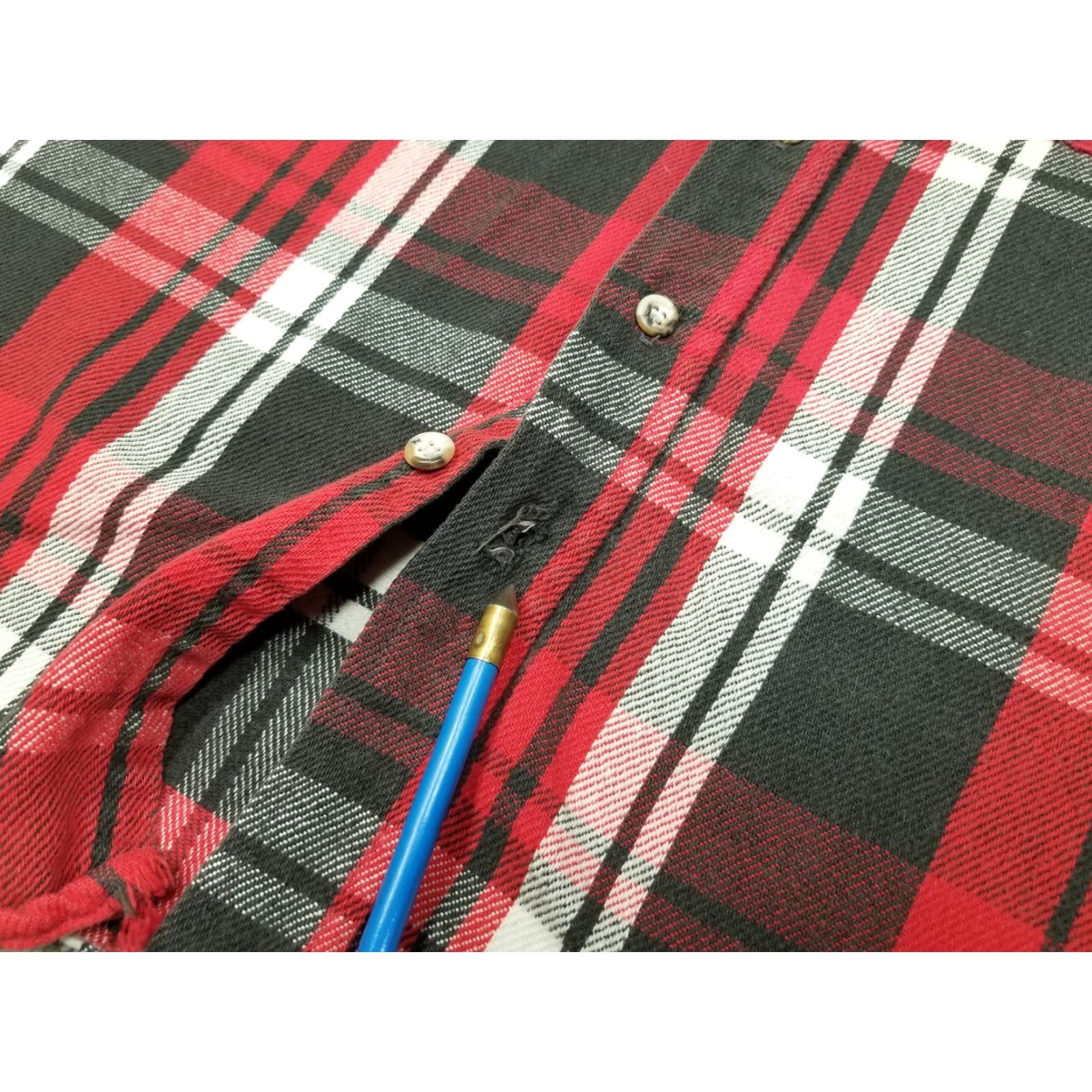 Vintage VINTAGE RedHead Flannel Shirt Mens M Red Plaid Long Sleeve Work Outdoors Camp Fish Shirt Men M Red Plaid Flannel Button-Up Casual Outdoor Size US M / EU 48-50 / 2 - 5 Thumbnail