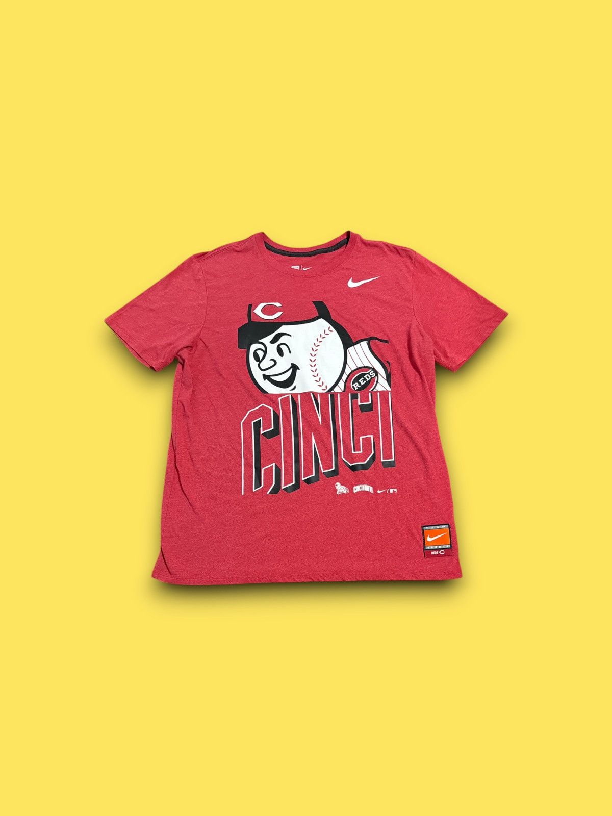 Nike Cincinnati Reds Nike Shirt Mens XL Cut Mr Red Short Sleeve Size US XL / EU 56 / 4 - 1 Thumbnail