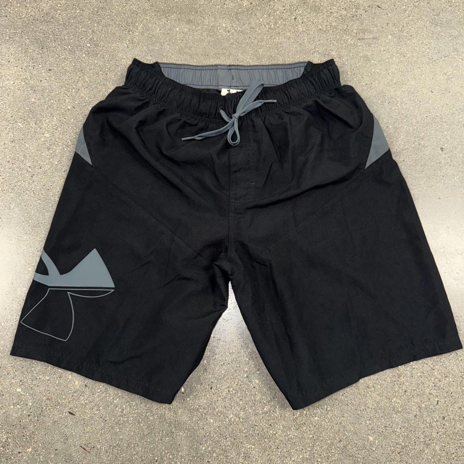 Under Armour Under Armour Short Mens M Swim Trunks Boardshorts Mesh Lined Size US 32 / EU 48 - 1 Thumbnail