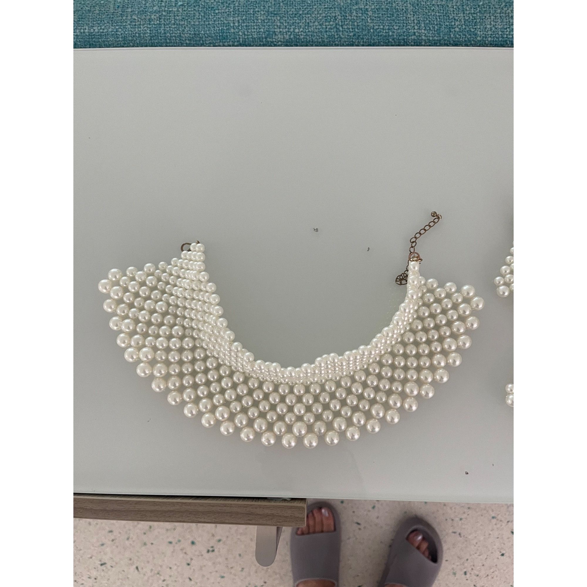 Vintage Womens Pearl Collar and Cuffs Set One Size