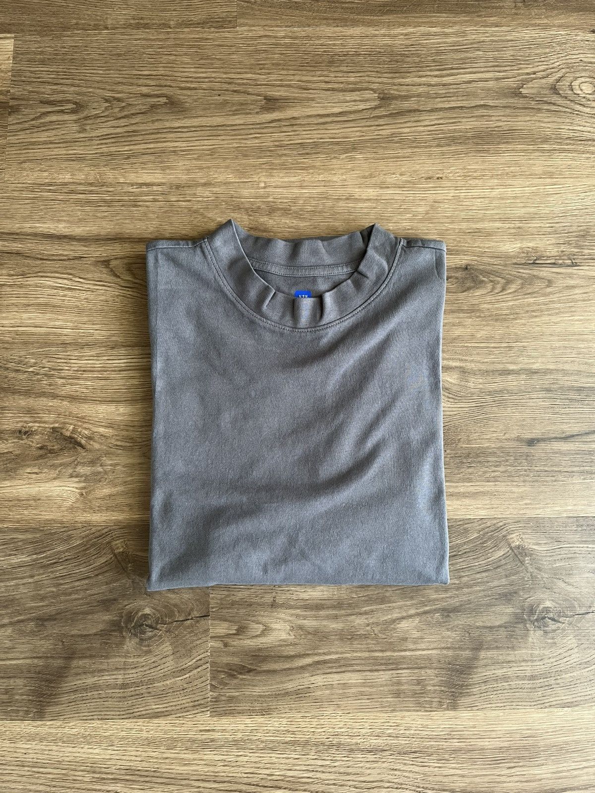 Balenciaga × Gap × Kanye West Yeezy Gap Long Sleeve T-Shirt Dark Grey Size XL (Exclusive) Size US XL / EU 56 / 4 - 1 Thumbnail