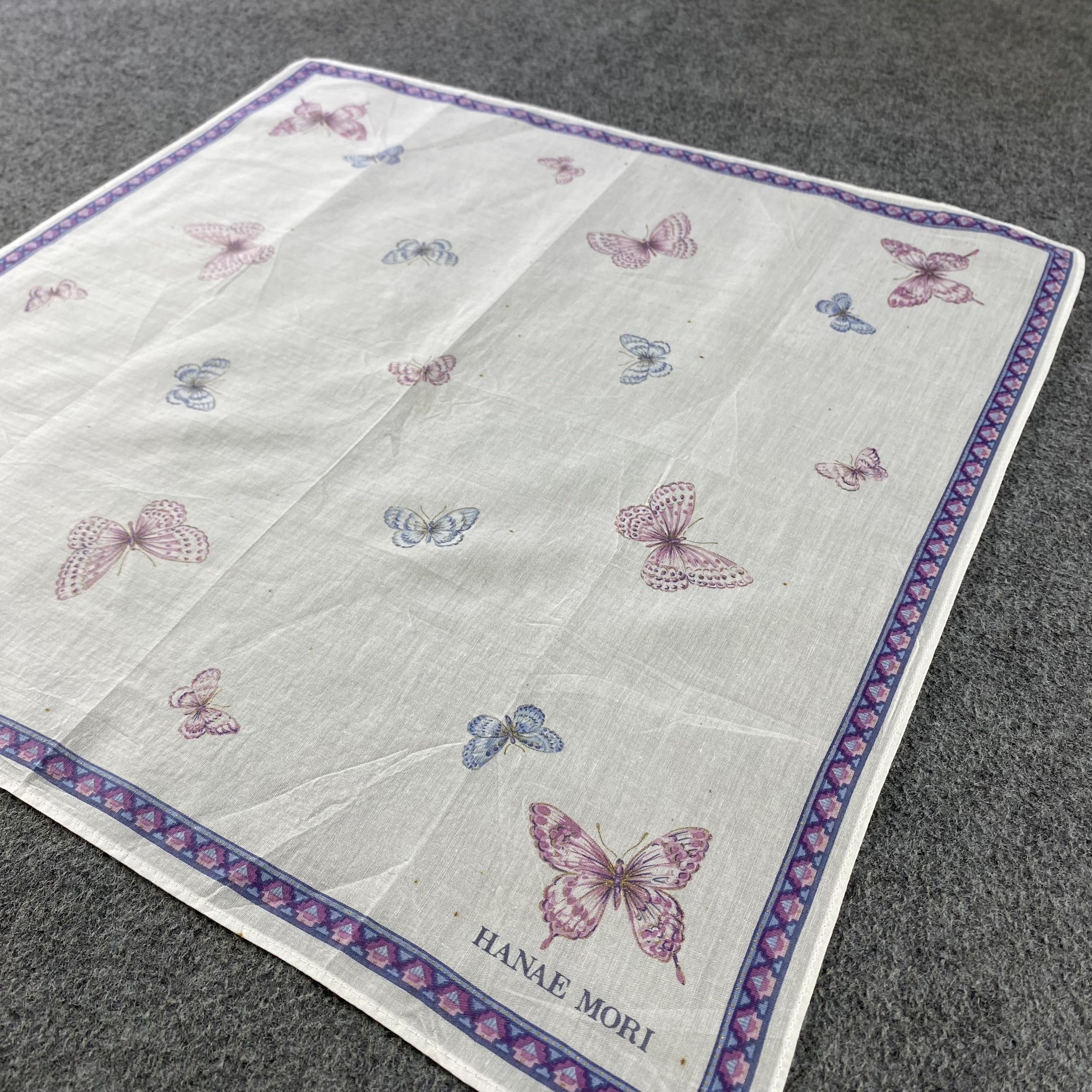 Hanae Mori Hanae Mori Handkerchief/Neckerchief/Bandana HC761 Size ONE SIZE - 2 Thumbnail