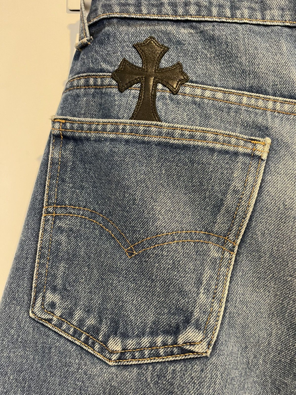 Chrome Hearts × Levi's Chrome Hearts Levi’s Cross Patch Denim Jeans Size US 34 / EU 50 - 12 Thumbnail
