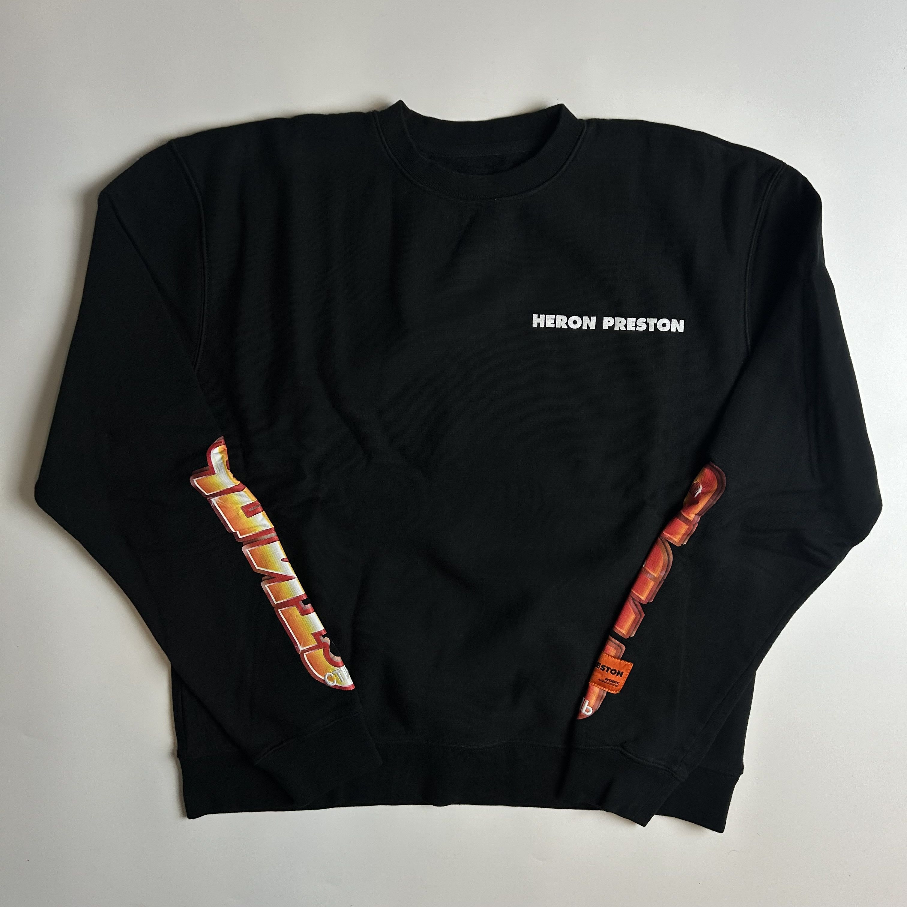Heron Preston *NEW* Heron Preston Chrome Logo Sweatshirt Size US S / EU 44-46 / 1 - 1 Thumbnail