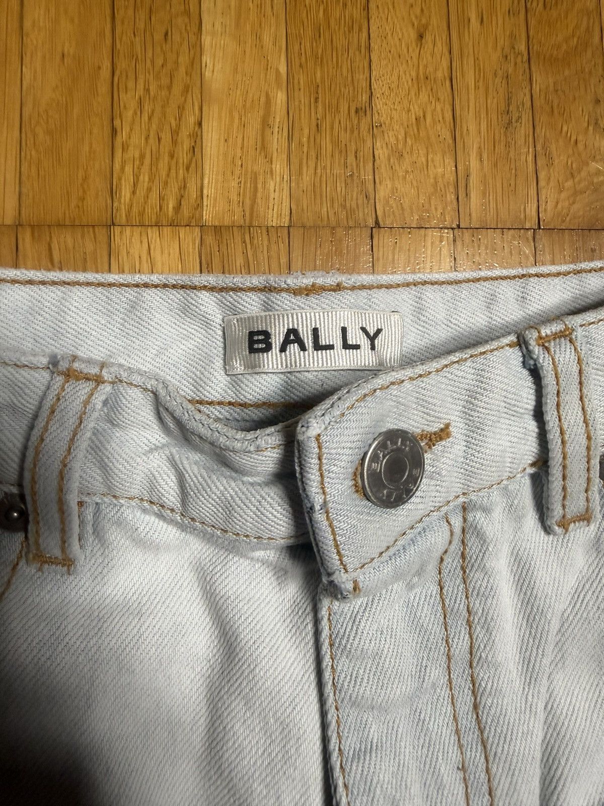 Bally Luxury Bally Light Grey Jeans Size 32 / IT48 Straight Fit Size US 32 / EU 48 - 3 Thumbnail