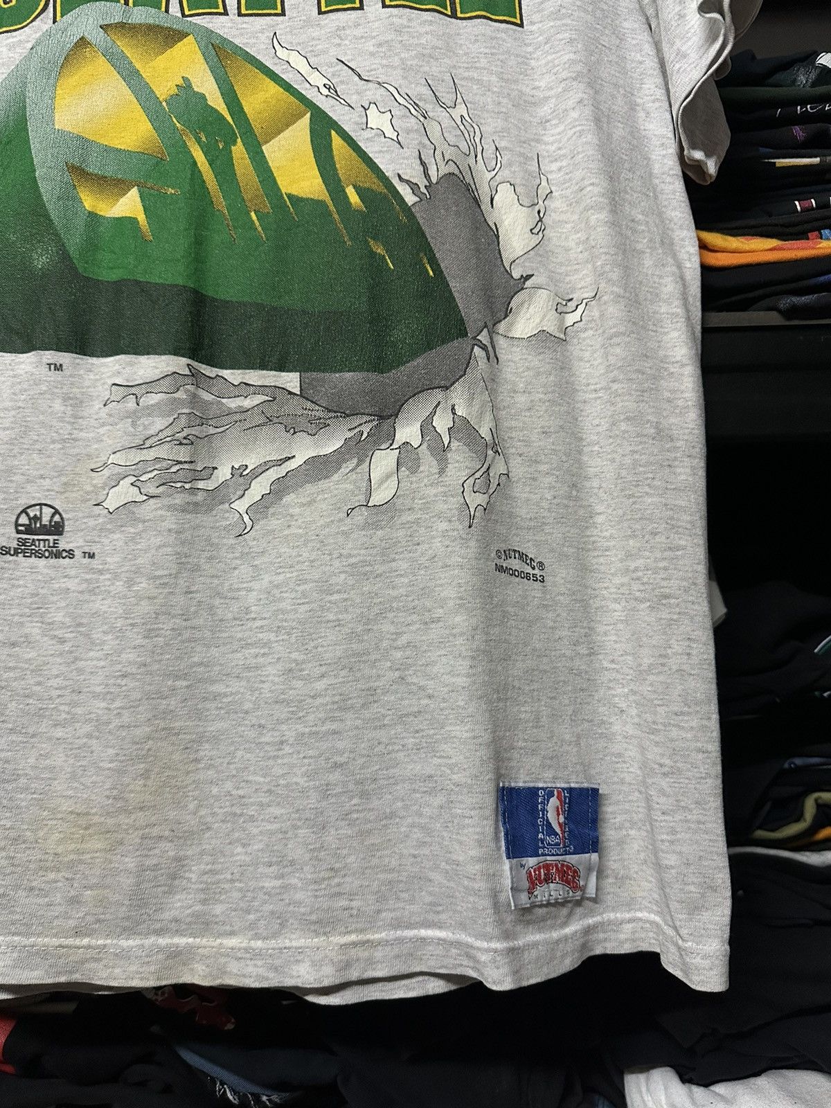 NBA × Nutmeg × Vintage Vintage 90s Nba Seattle Supersonic Faded Tee Size US M / EU 48-50 / 2 - 5 Thumbnail
