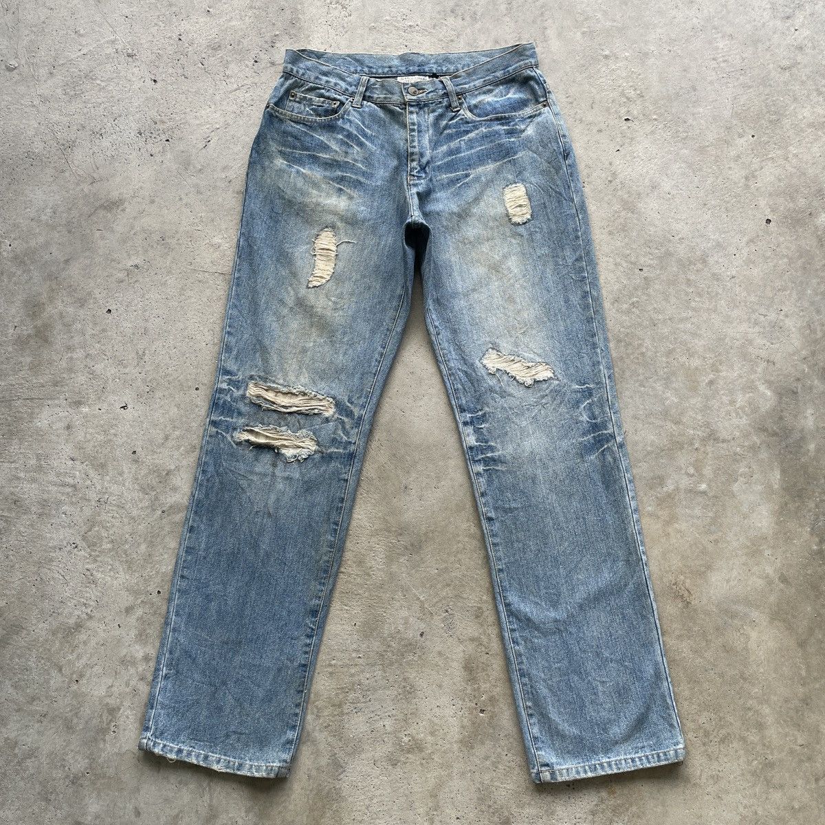 Japanese Brand Vintage Distressed Japanese Rare Faded Jeans Denim Pants W32 Size US 32 / EU 48 - 1 Thumbnail