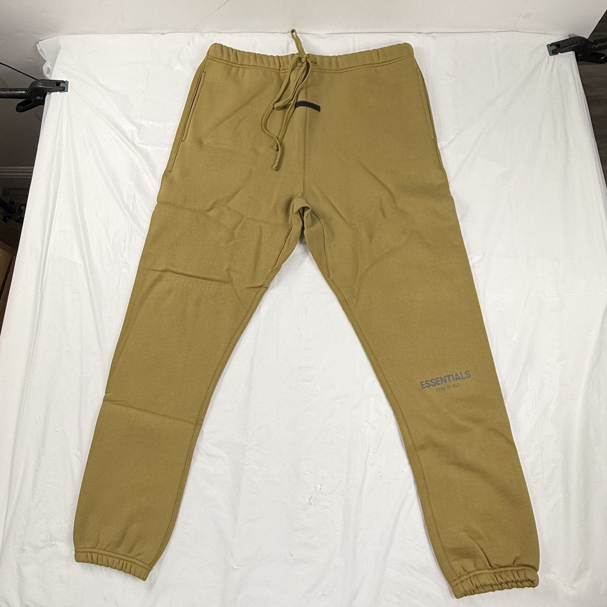 Essentials Fear of God Essentials Sweatpants Harvest Gold Tan Fleece Size US 36 / EU 52 - 1 Thumbnail