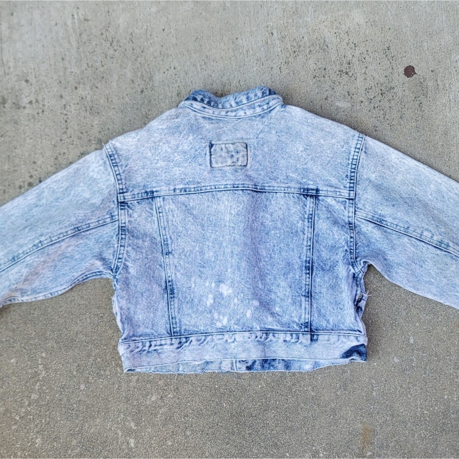 The Unbranded Brand Vtg Code Bleu Acid Washed Cropped Distressed Denim Jacket Size S / US 4 / IT 40 - 3 Thumbnail