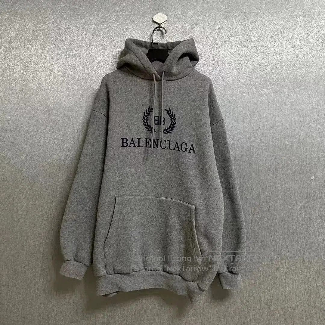 Balenciaga balenciaga gray hoodie size small gently used. Size US S / EU 44-46 / 1 - 1 Thumbnail