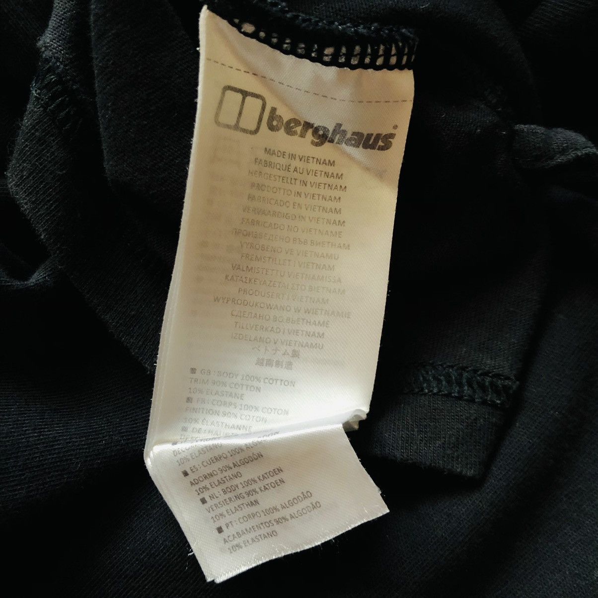 Berghaus Berghaus black Chest Printed Logo T-shirt Tee mountain Size US L / EU 52-54 / 3 - 6 Thumbnail
