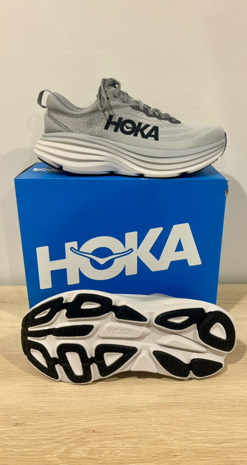 Hoka Hoka One Bondi 8 “Sharkskin Habor Mist” Size US 8.5 / EU 41-42 - 2 Thumbnail