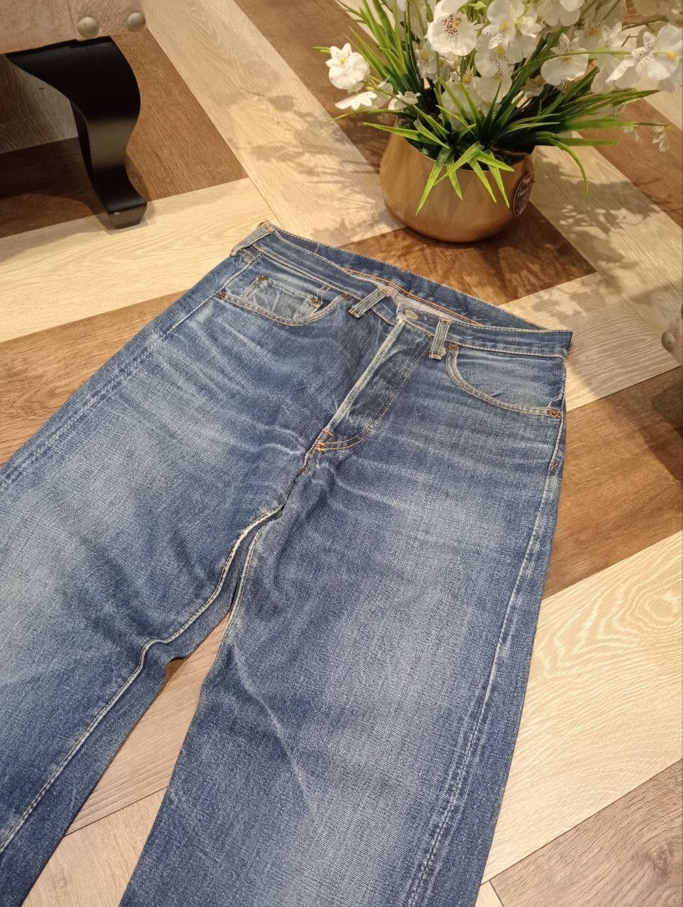 Levi's Vintage Clothing RARE LEVI'S VINTAGE 501 CAPITAL E BLUE SELVEDGE JEANS Size US 30 / EU 46 - 7 Thumbnail