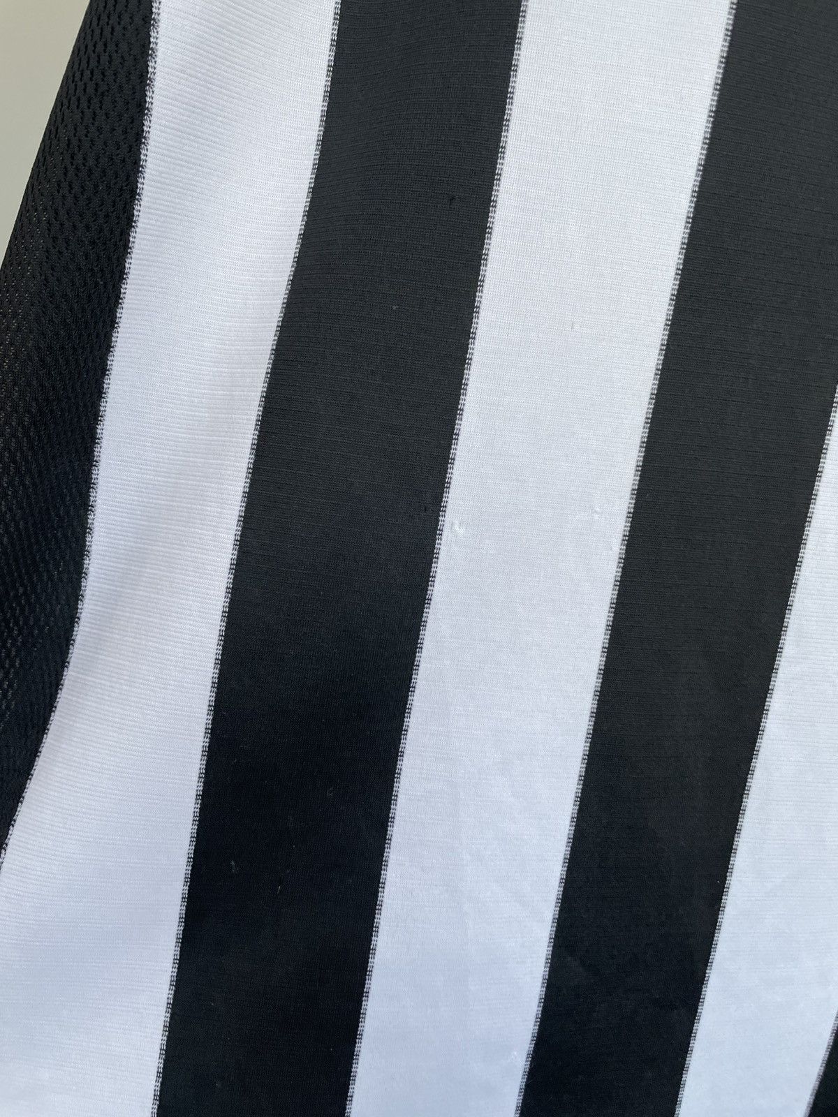 Adidas NEWCASTLE UNITED 1999 2000 HOME FOOTBAL SHIRT SOCCER JERSEY Size US XL / EU 56 / 4 - 22 Thumbnail