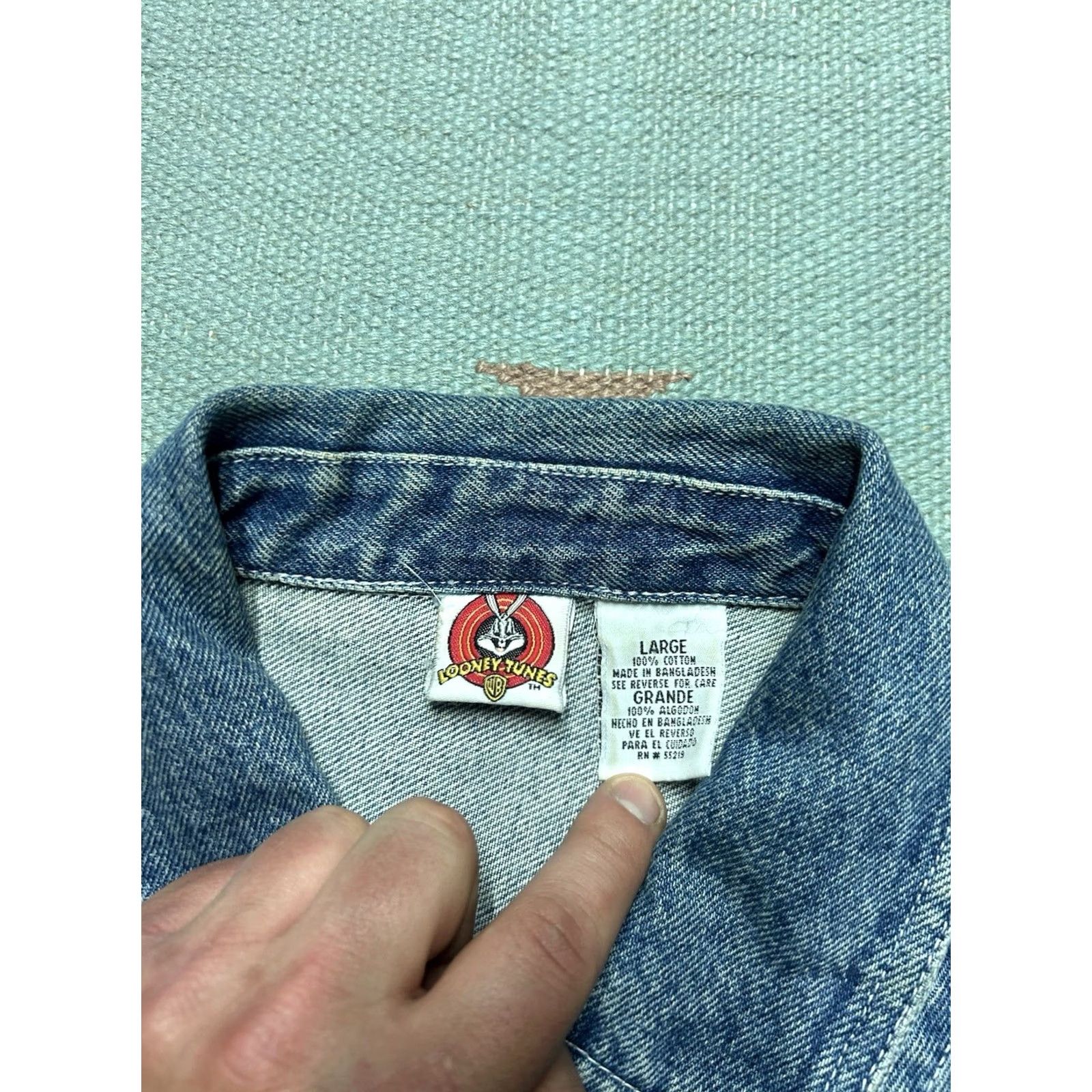 Vintage VINTAGE Looney Tunes denim trucker jacket embroidered Tweety Bird Women’s Large Jacket Size L / US 10 / IT 46 - 8 Thumbnail