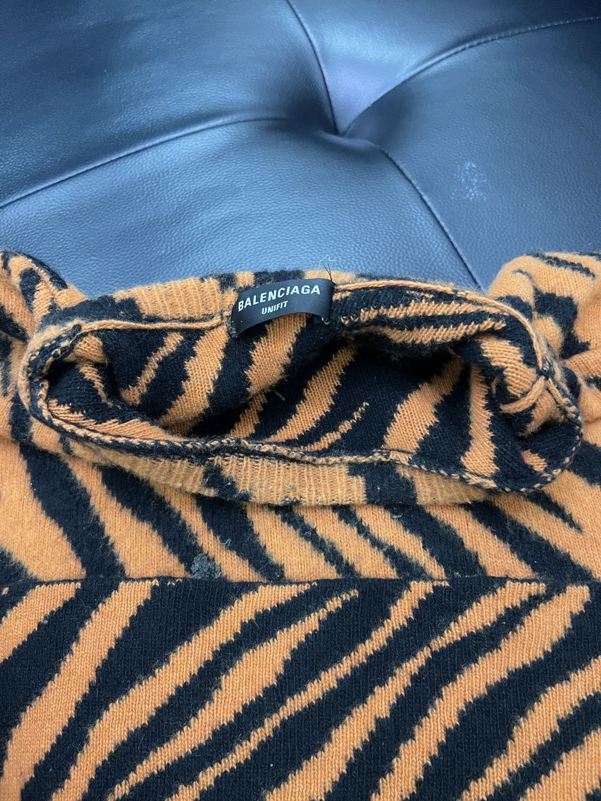 Balenciaga Balenciaga by Demna SS22 Year of the Tiger Tiger Print Cashm Size US S / EU 44-46 / 1 - 10 Thumbnail