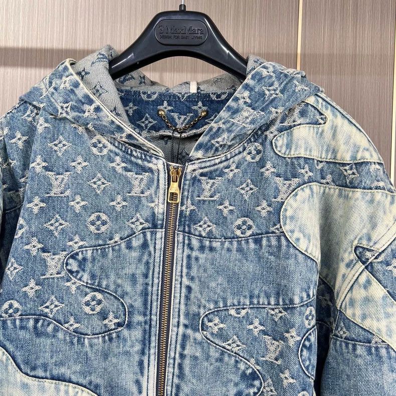 Louis Vuitton Louis Vuitton Second-generation full-print hooded denim jac Size US M / EU 48-50 / 2 - 3 Thumbnail