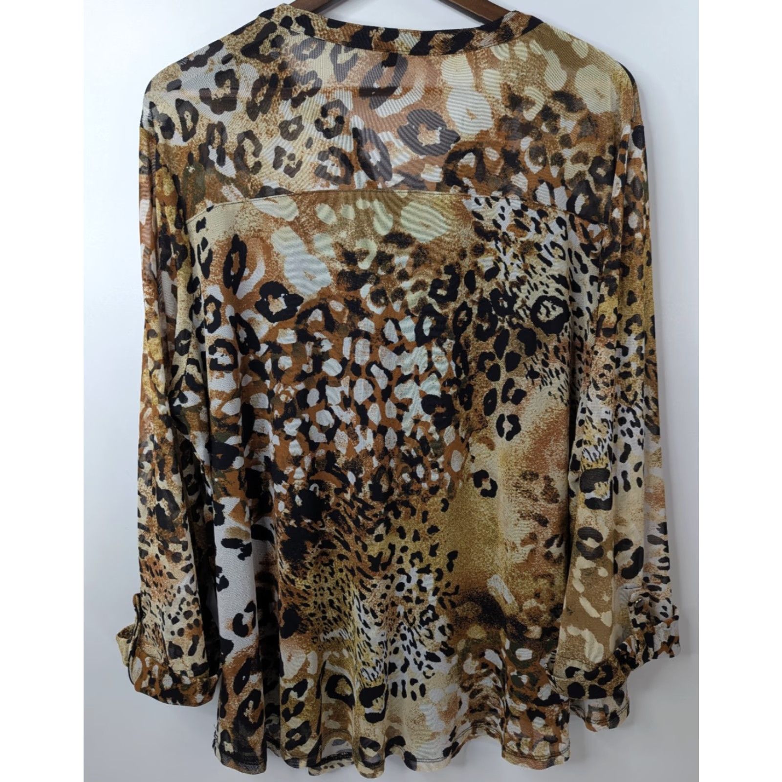 Vintage Cocomo Plus 3X Animal Print Shirt Women V-Neck Henley Button Top Roll Tab Sleeve Pintuck Pullover Casual Workwear Size XXL / US 16-18 / IT 52-54 - 3 Thumbnail