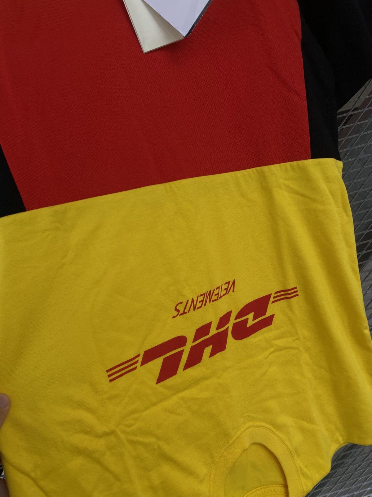 Vetements Vetements x DHL Upside Down Polo T-Shirt New Size US S / EU 44-46 / 1 - 6 Thumbnail