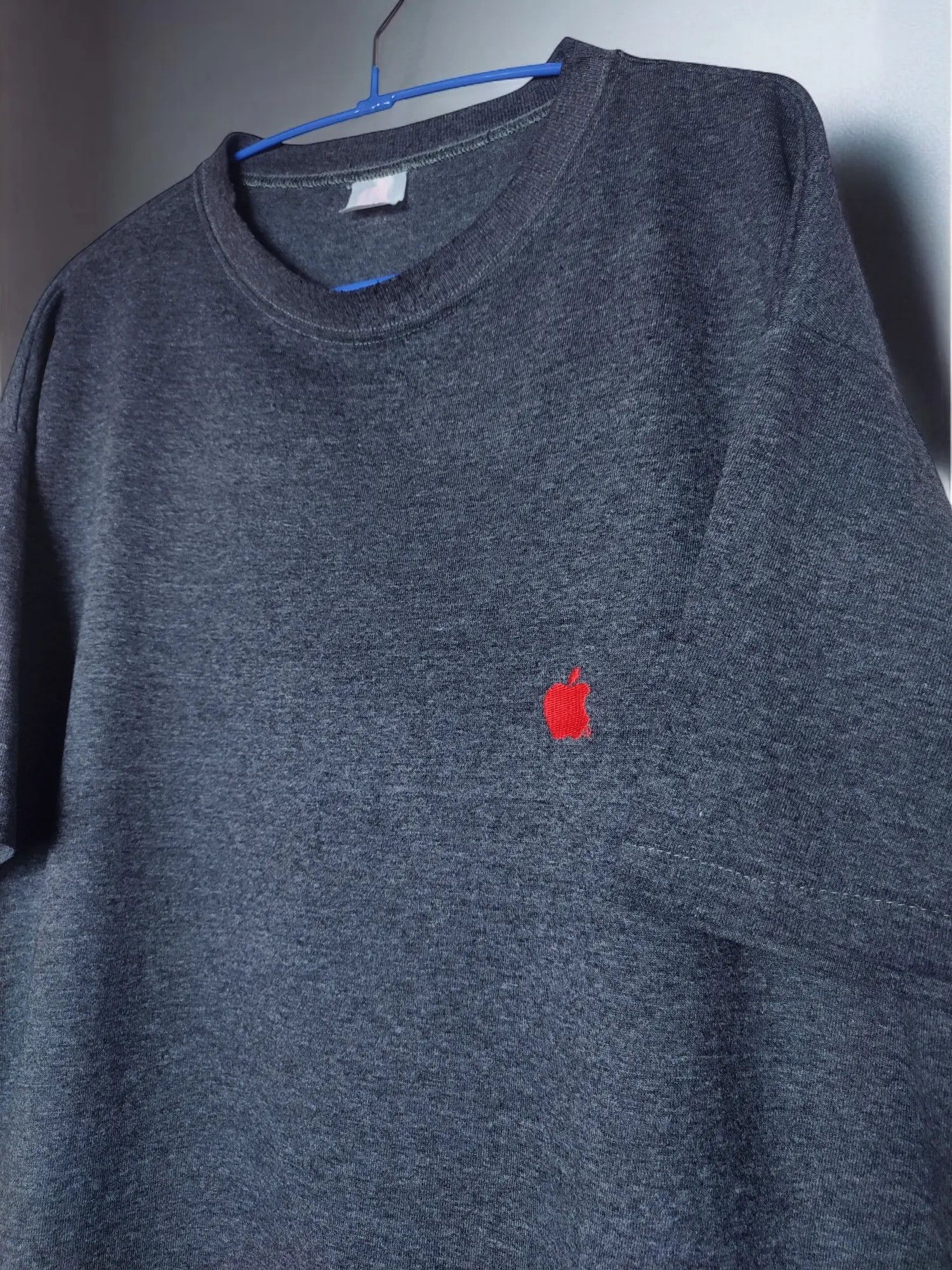 Apple Apple Big Logo Embroidered vintage 80's Merch T shirt Size US XL / EU 56 / 4 - 2 Thumbnail