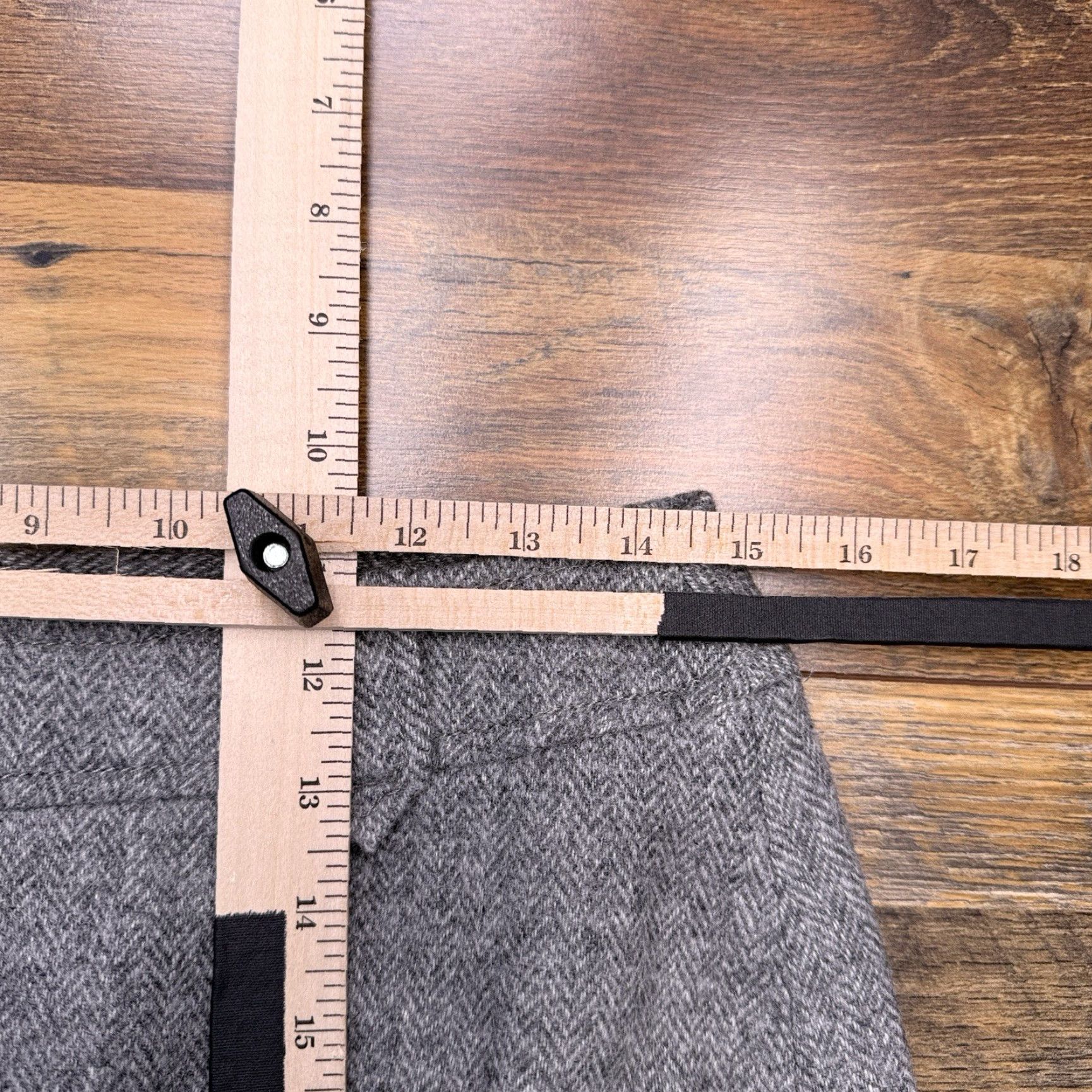 Talbots Talbots Skirt Womens 8 Gray Wool Blend Herringbone Mini Zipper Tweed Size 30" / US 8 / IT 44 - 7 Thumbnail