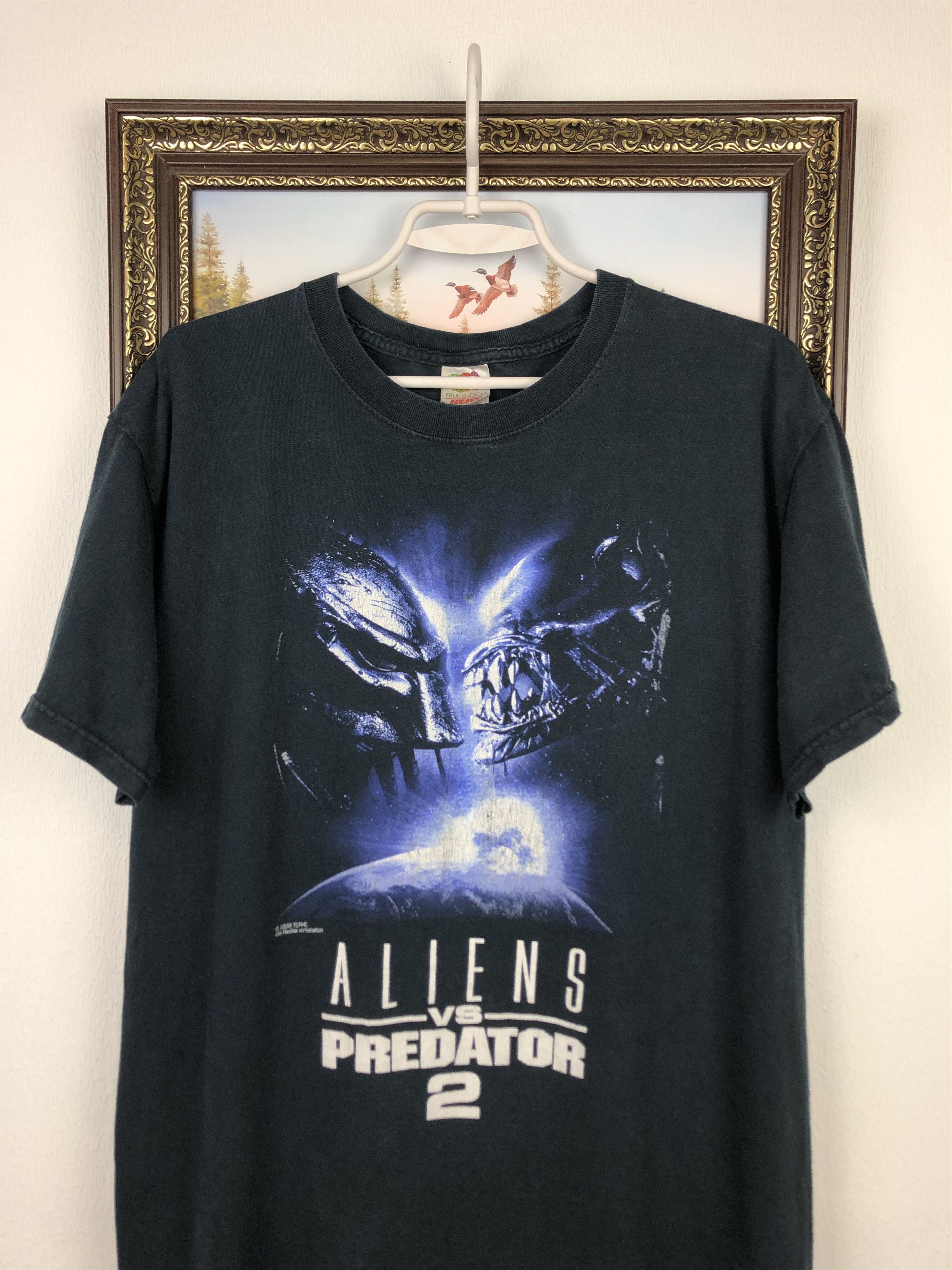 Vintage Vintage Aliens vs Predator 2 Movie Comics Shirt Tee Black Size US L / EU 52-54 / 3 - 2 Thumbnail