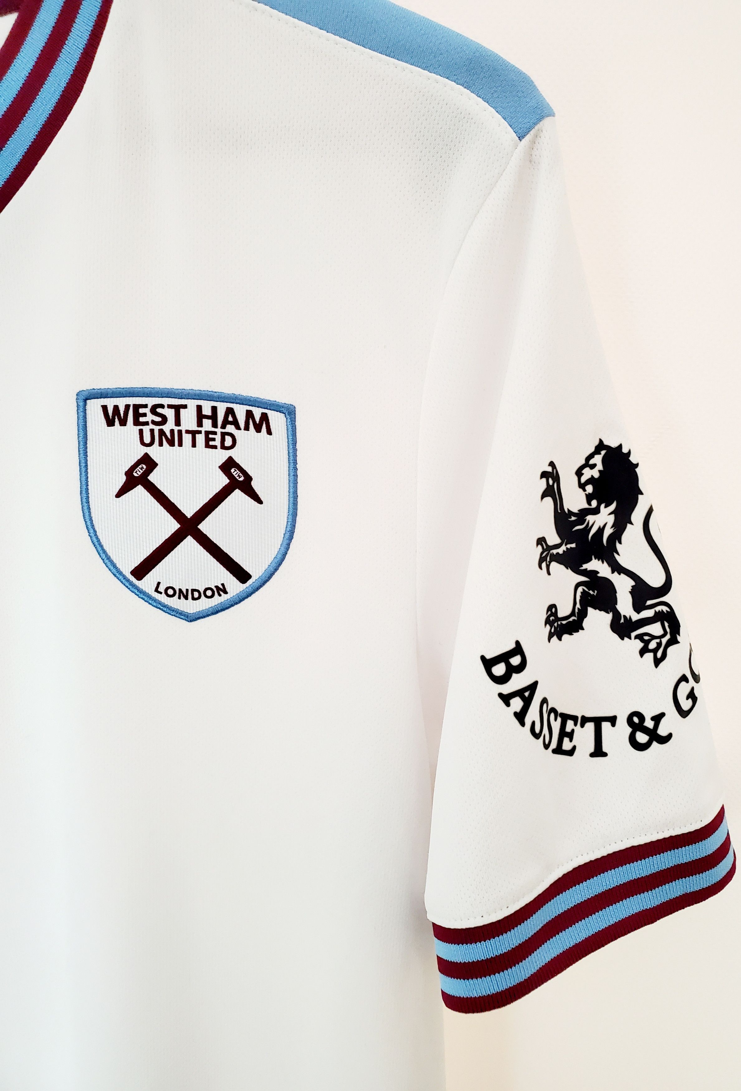 Umbro WEST HAM UNITED 2019 2020 AWAY SOCCER JERSEY UMBRO sz M Size US M / EU 48-50 / 2 - 3 Thumbnail