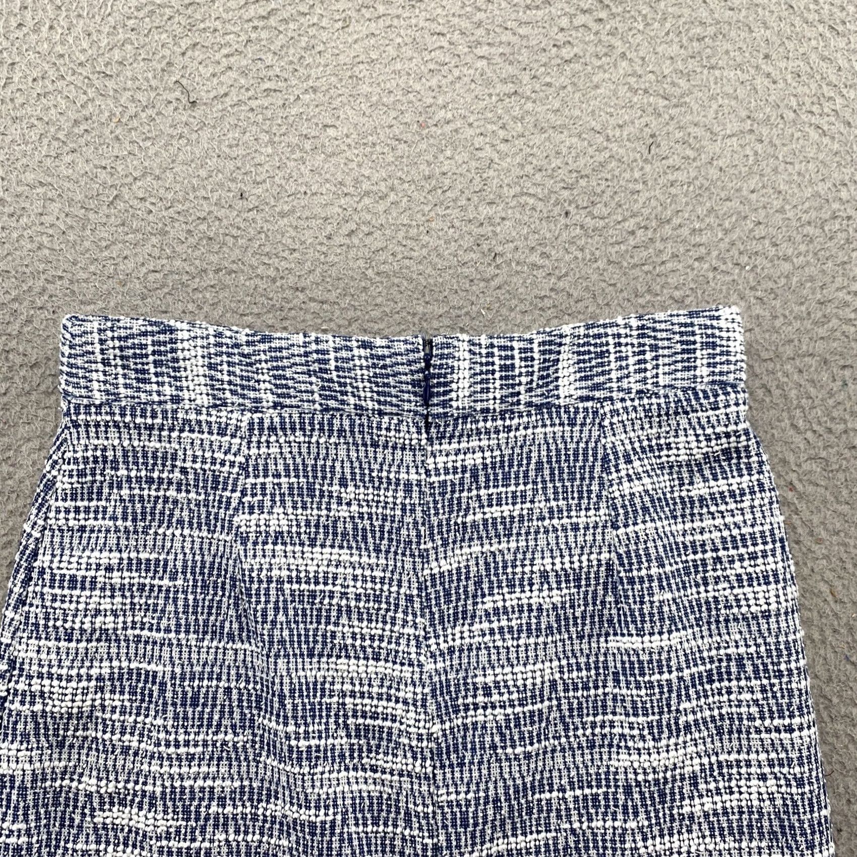 Banana Republic Banana Republic Womens Petite Blue White Straight & Pencil Skirt in Size 4P Business Casual Travel Party/Cocktail Formal Size 27" / US 4 / IT 40 - 7 Thumbnail