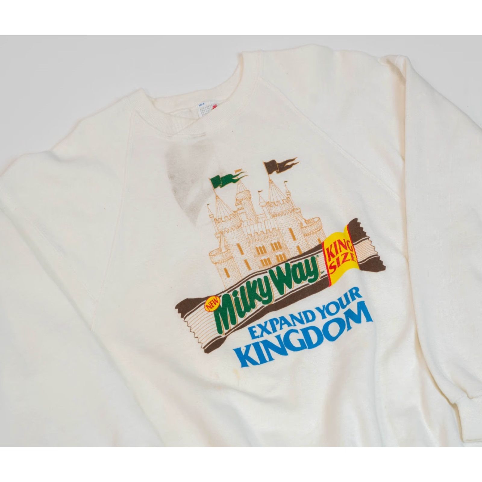 Fruit Of The Loom VINTAGE Milky Way Candy Men XL Crewneck Sweatshirt White 90s Snack Promo Castle Sweatshirt Mens XL Black Size US L / EU 52-54 / 3 - 2 Thumbnail