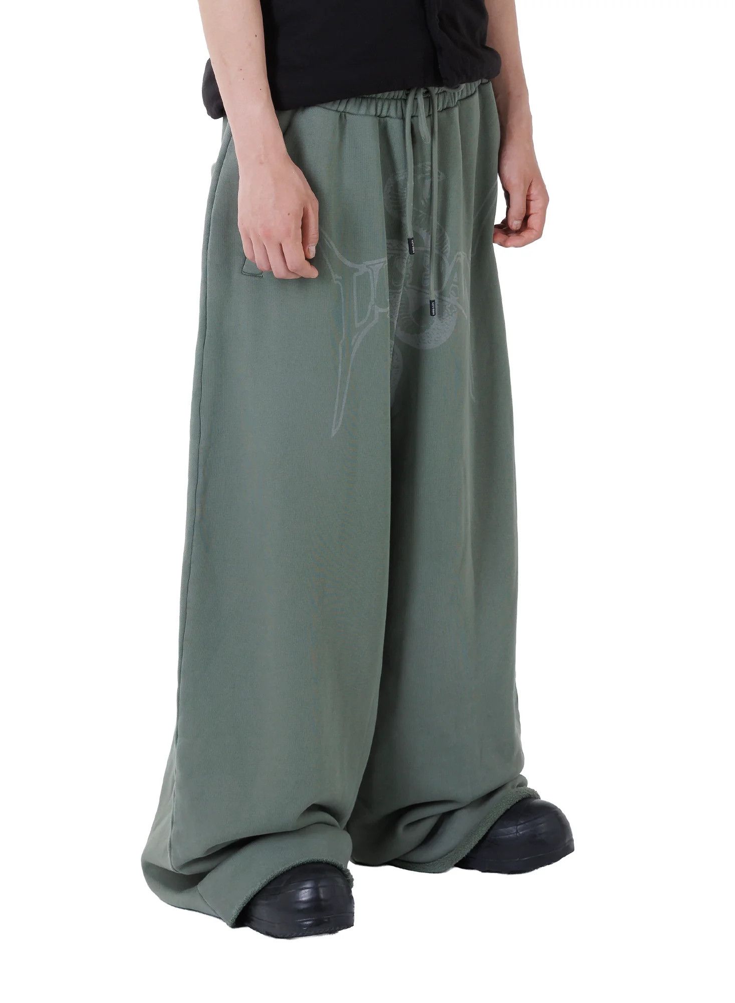LUU DAN Luu Dan Raw Cut Bontans - Washed Out Military (C9 SS2026) Size US 32 / EU 48 - 2 Thumbnail