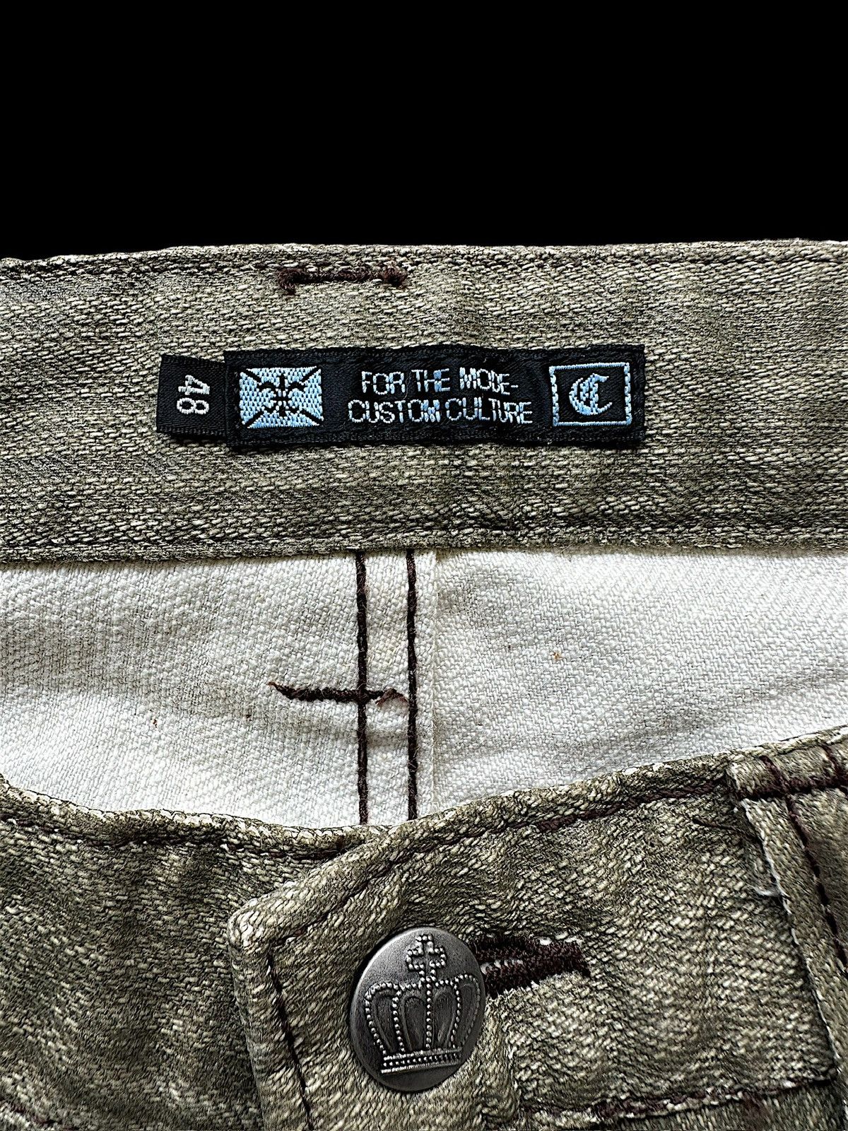 [32 x 21.5] Y2k Custom Culture short denim