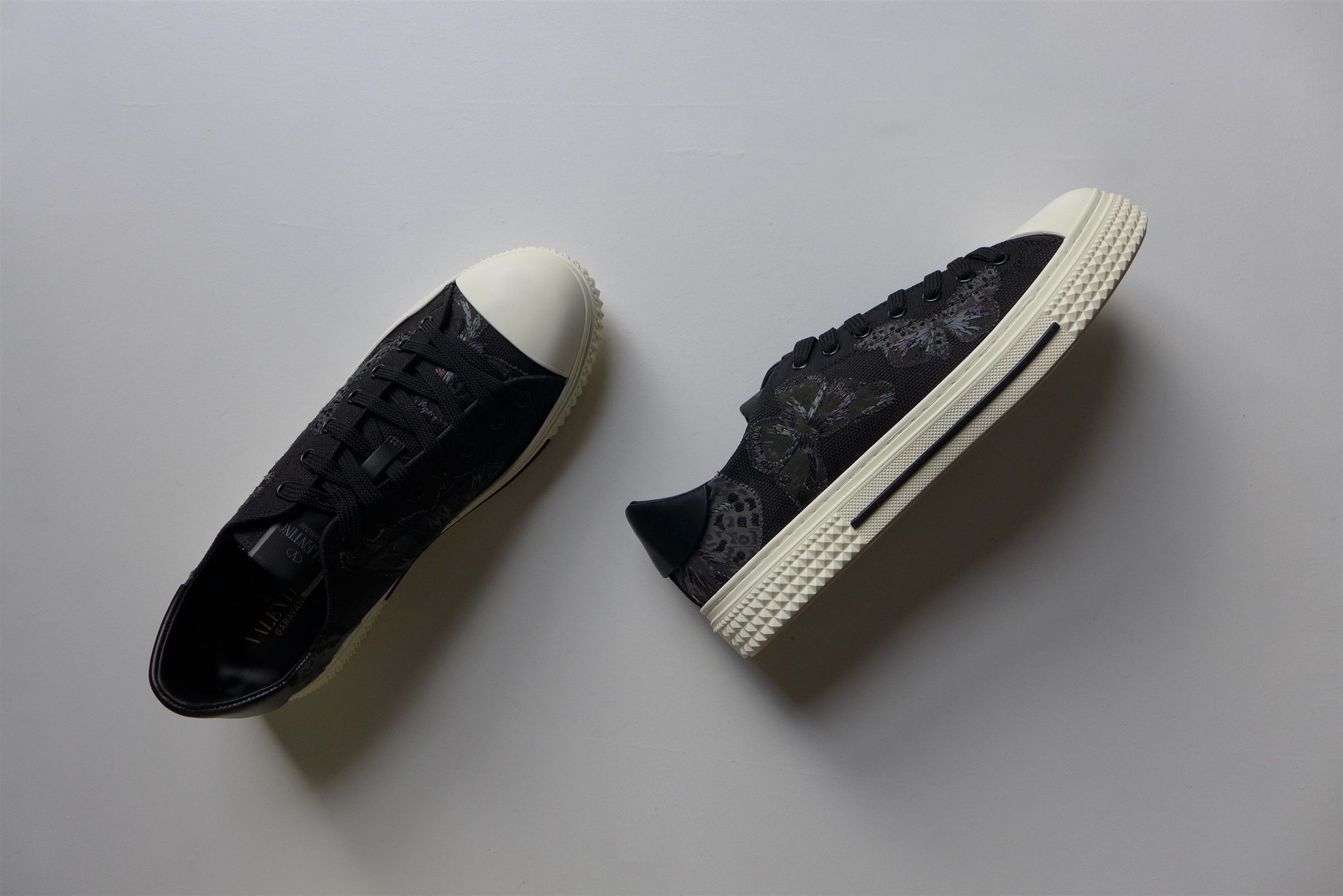 Valentino Valentino CamuButterfly Embroidered Black Sneakers Size US 10 / EU 43 - 8 Thumbnail