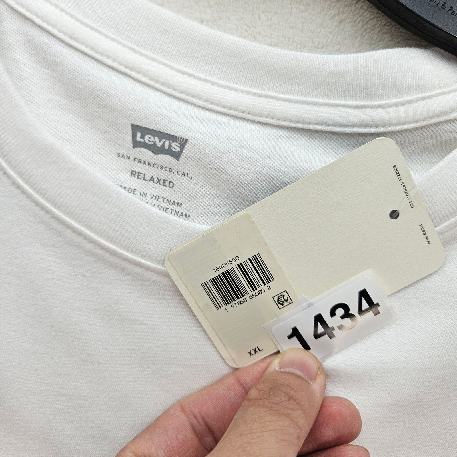 Levi's LEVI'S MEN'S 2XL RELAXED FIT 2 HORSE LOGO WHITE TSHIRT Size US XXL / EU 58 / 5 - 4 Thumbnail