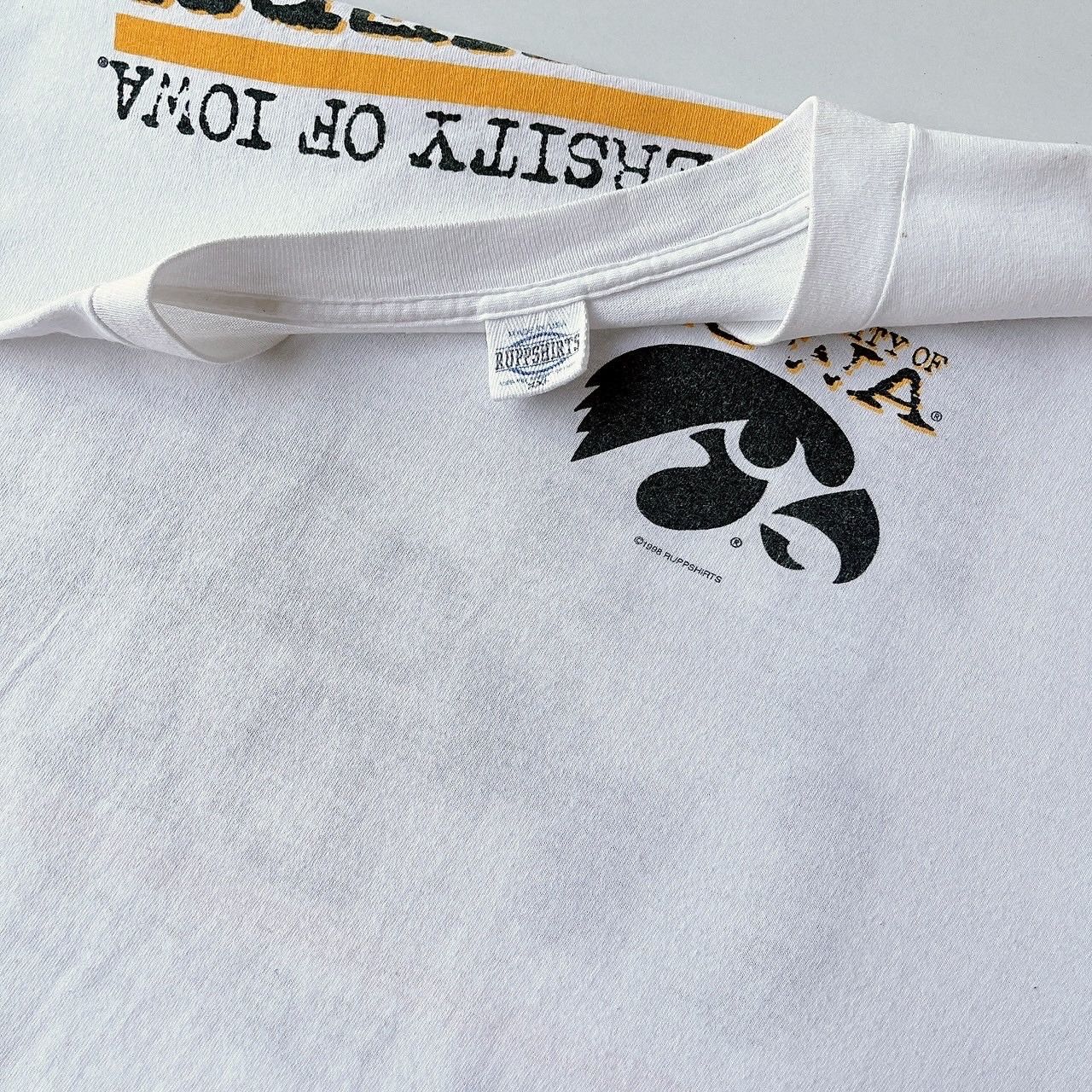 Vintage 90s University of IOWA Hawkeyes t-shirt/ XXL Size US XXL / EU 58 / 5 - 9 Thumbnail