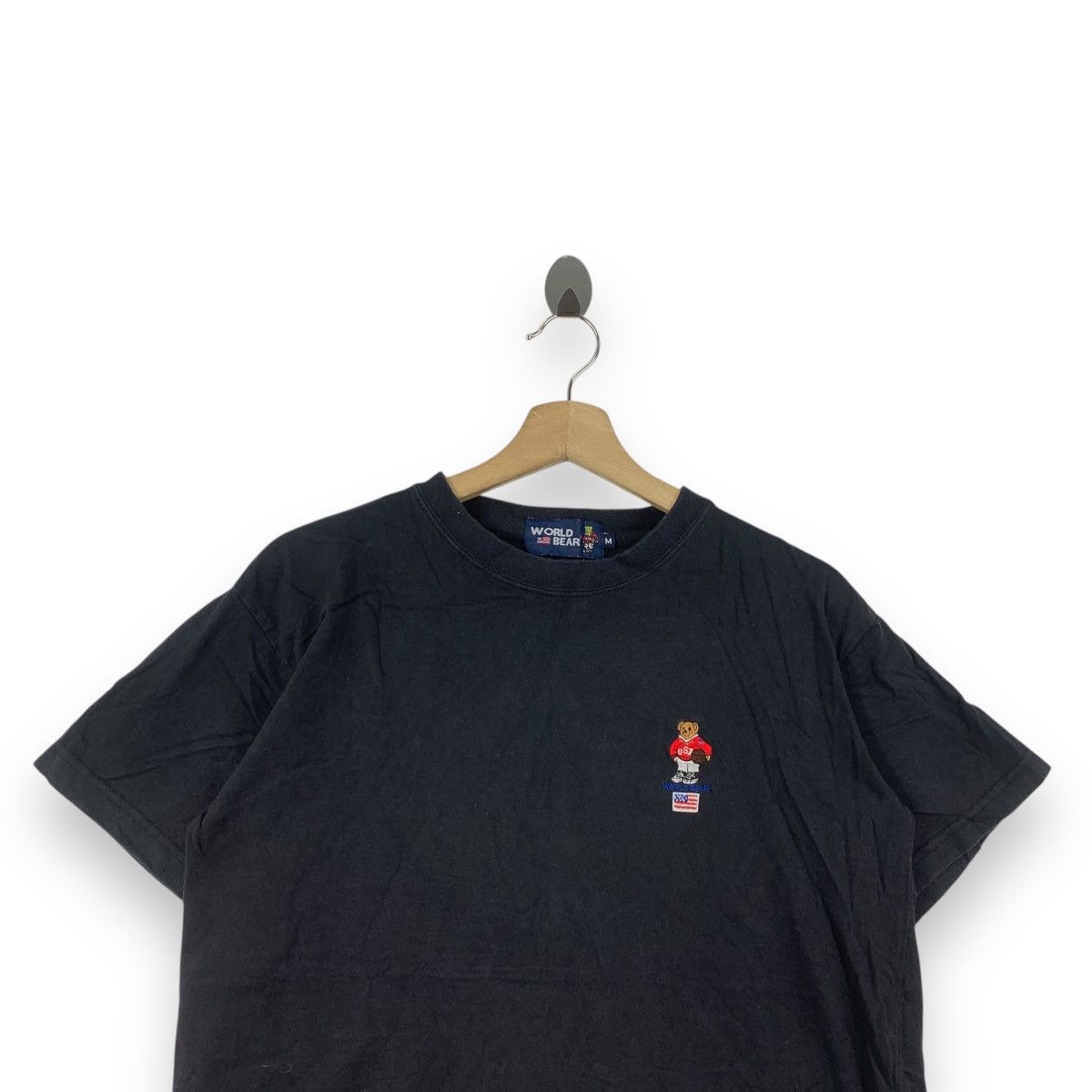 Vintage Vintage WORLD BEAR USA Basketball Embroidered Tee Shirt Size US M / EU 48-50 / 2 - 2 Thumbnail