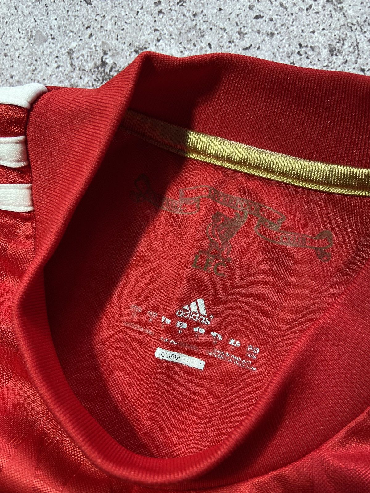 Vintage 💥Liverpool 2010 Adidas Home Jersey t-shirt‼️ Size US M / EU 48-50 / 2 - 5 Thumbnail