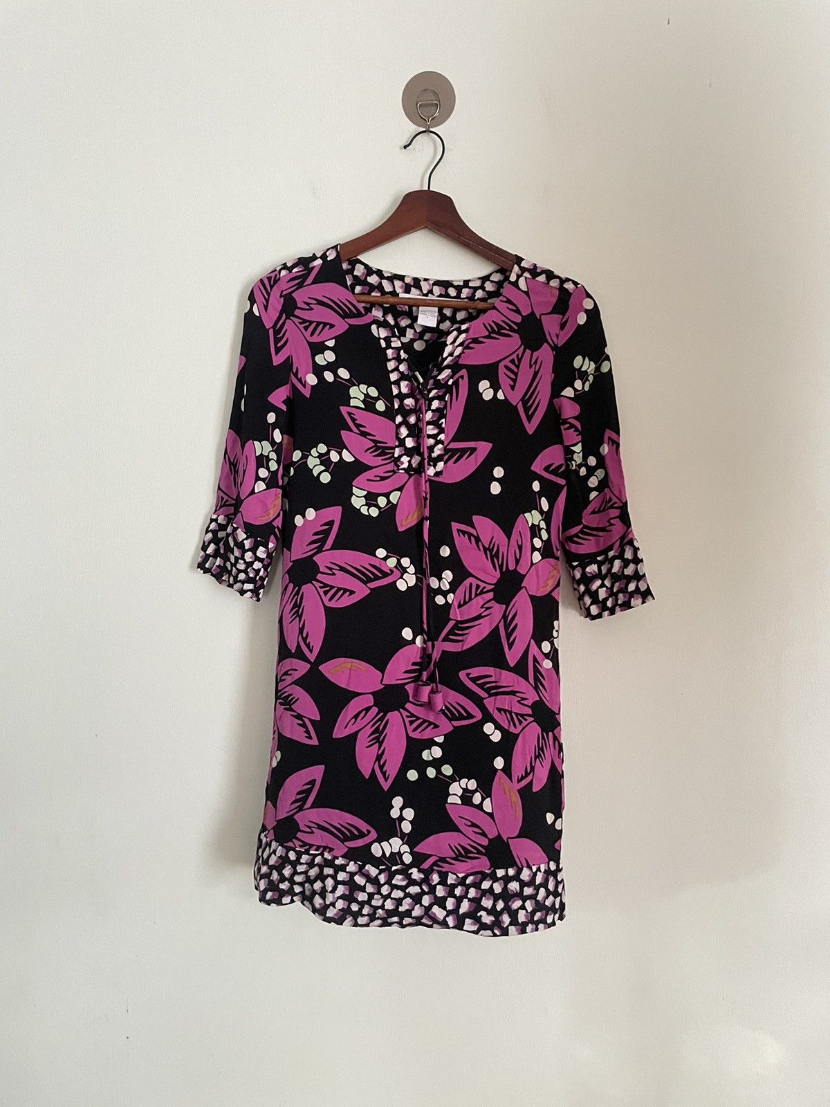 Diane von Furstenberg Diane von Furstenberg Floral Blouse Size M / US 6-8 / IT 42-44 - 1 Thumbnail