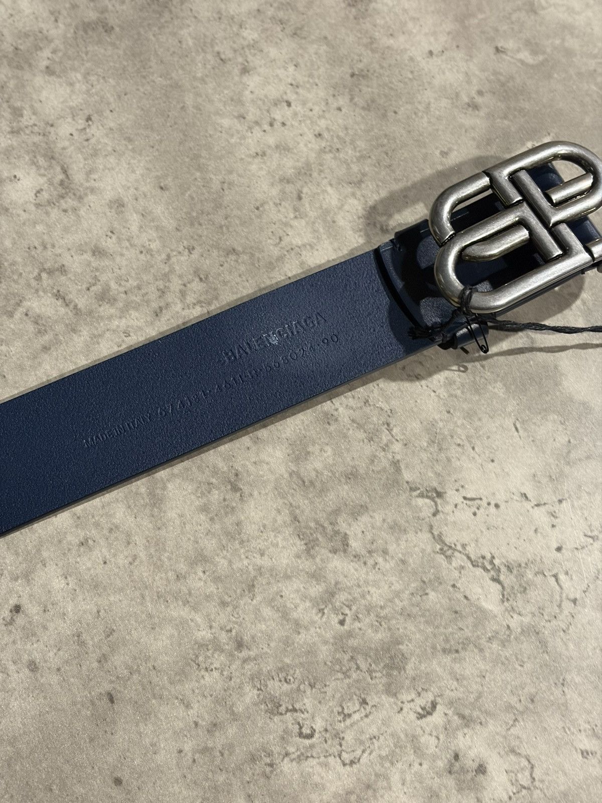 balenciaga logo belt